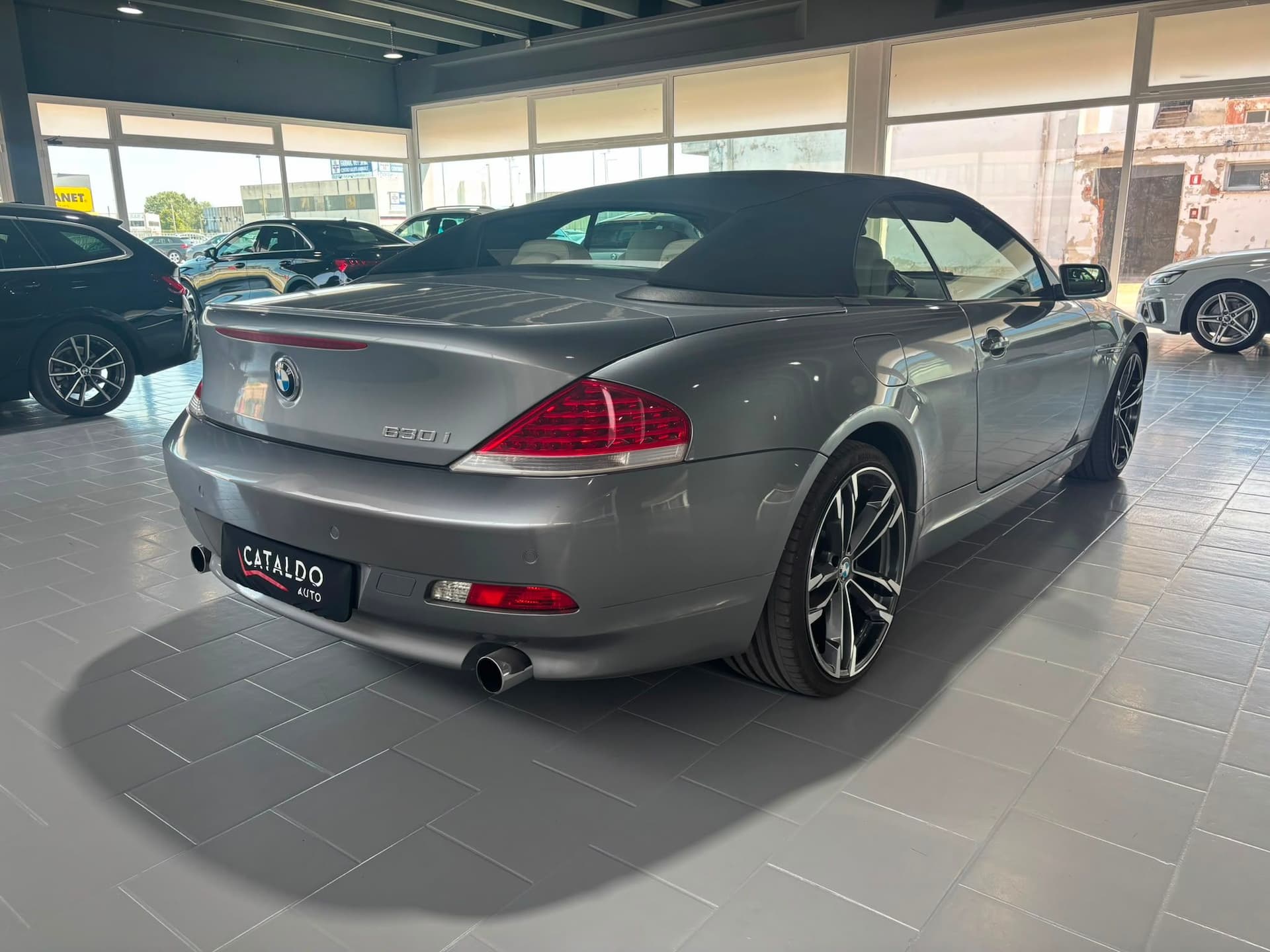 BMW 630Ci Cabrio - Miniatura 5