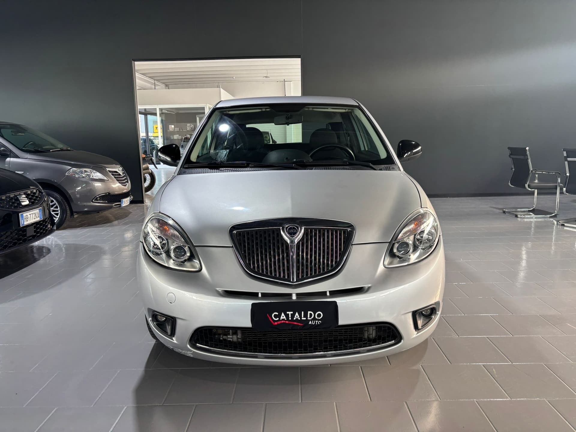Lancia Ypsilon II 2007 1.2 8v Unyca - Miniatura 8