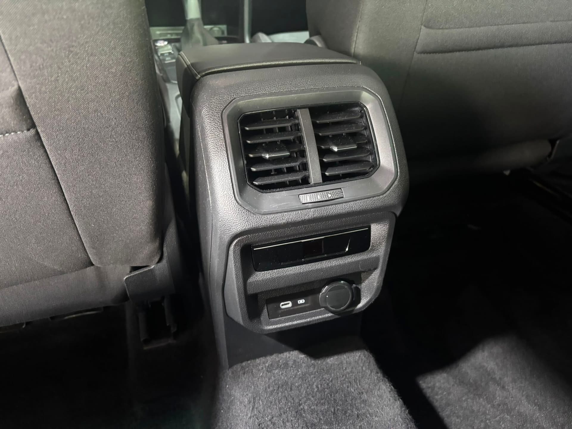 Volkswagen Tiguan II 2021 2.0 tdi Elegance 150cv dsg - Miniatura 19