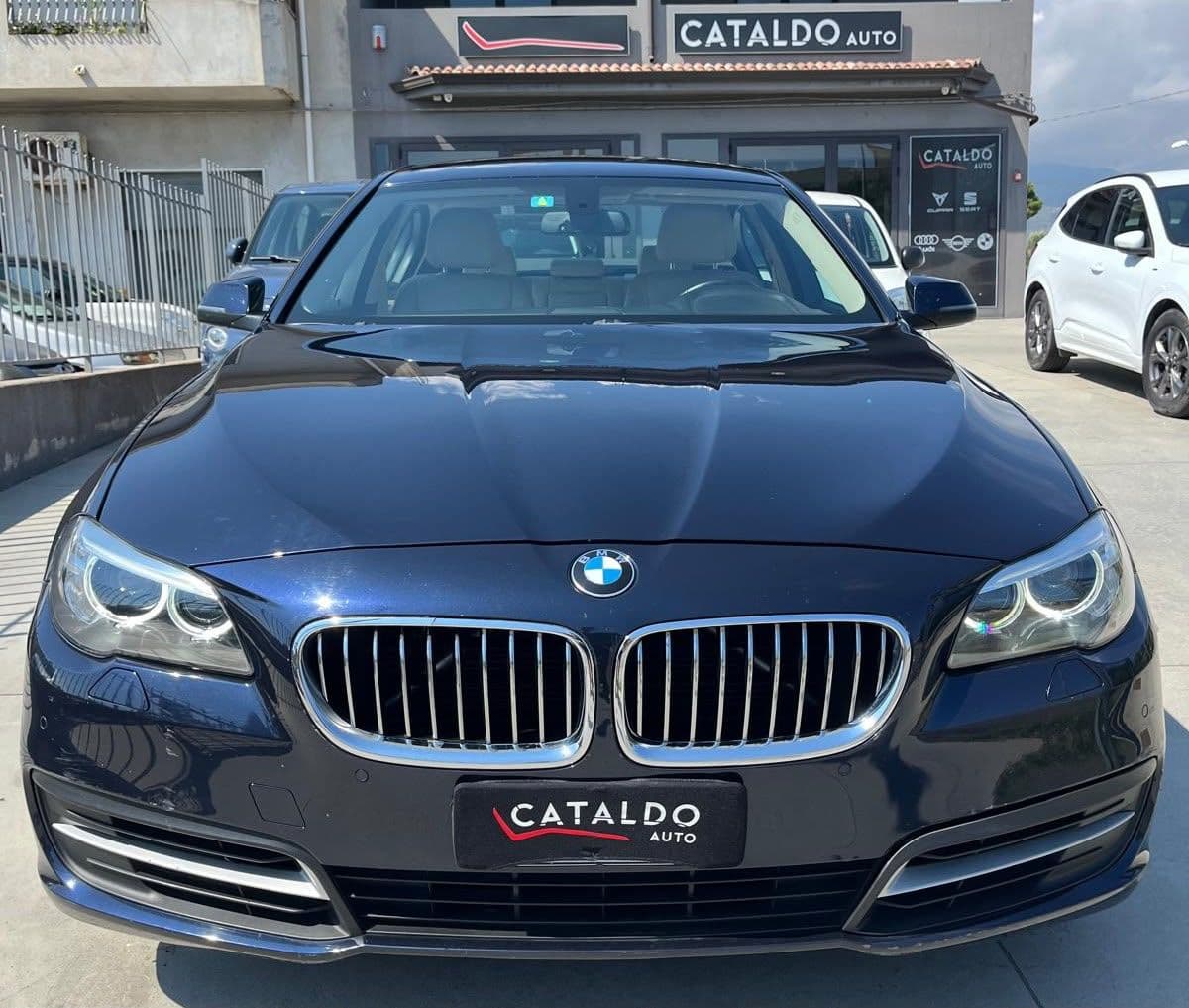 BMW 520d Serie 5 F10 Berlina Business 190cv auto - Miniatura 6