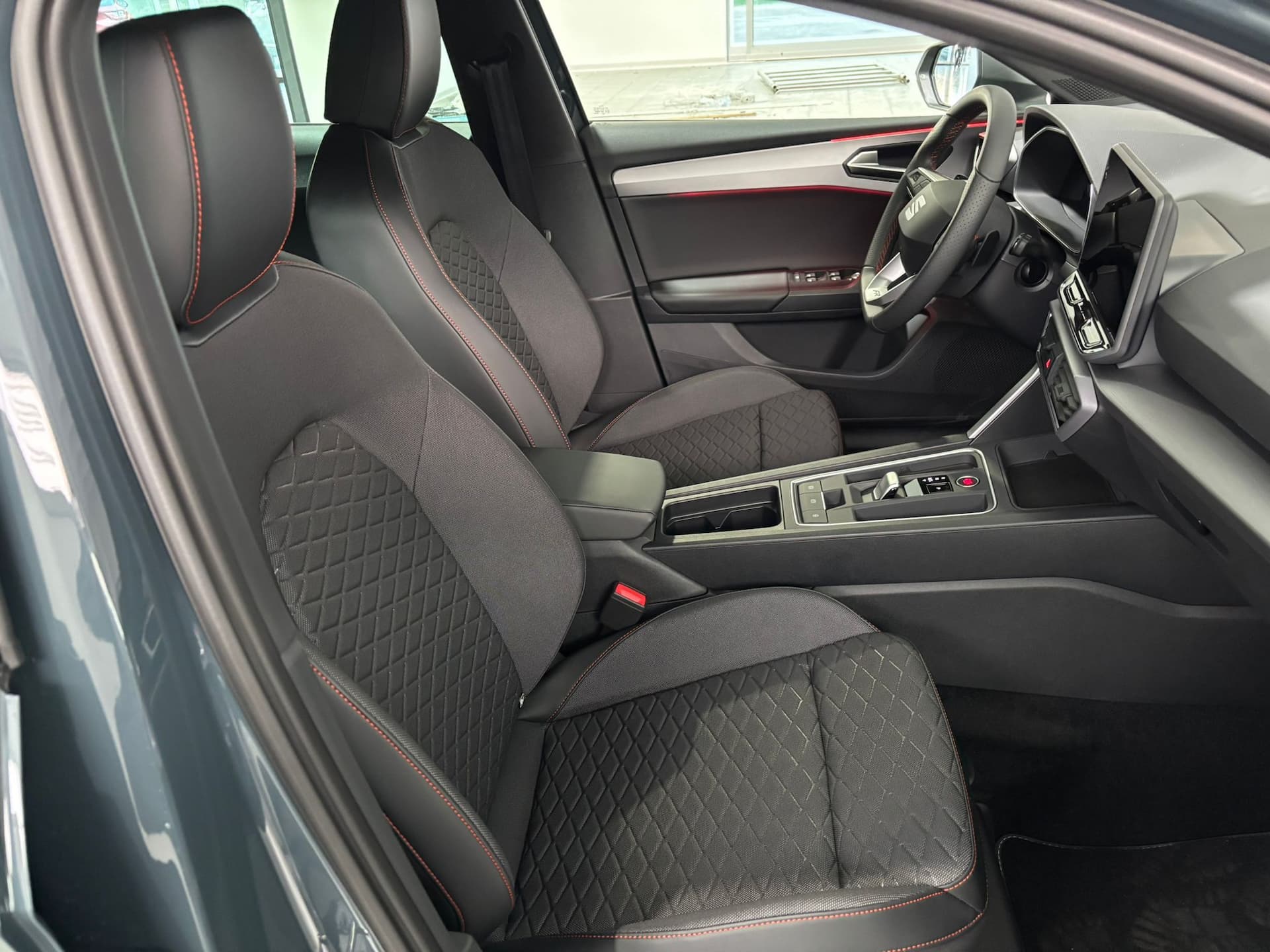 SEAT Leon IV 2020 1.5 hybrid FR 116cv dsg - Miniatura 17
