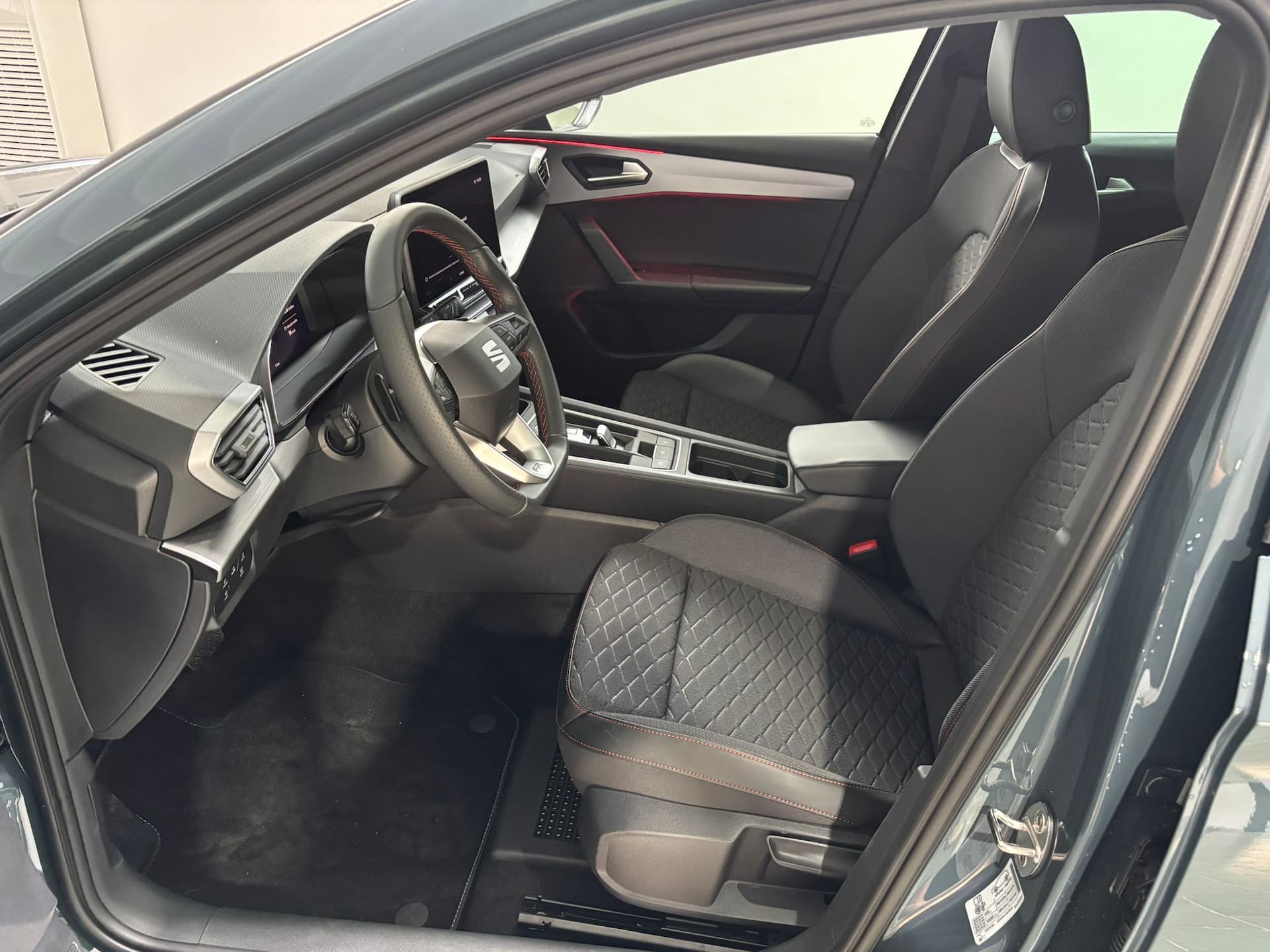 SEAT Leon IV 2020 1.5 hybrid FR 116cv dsg - Miniatura 10
