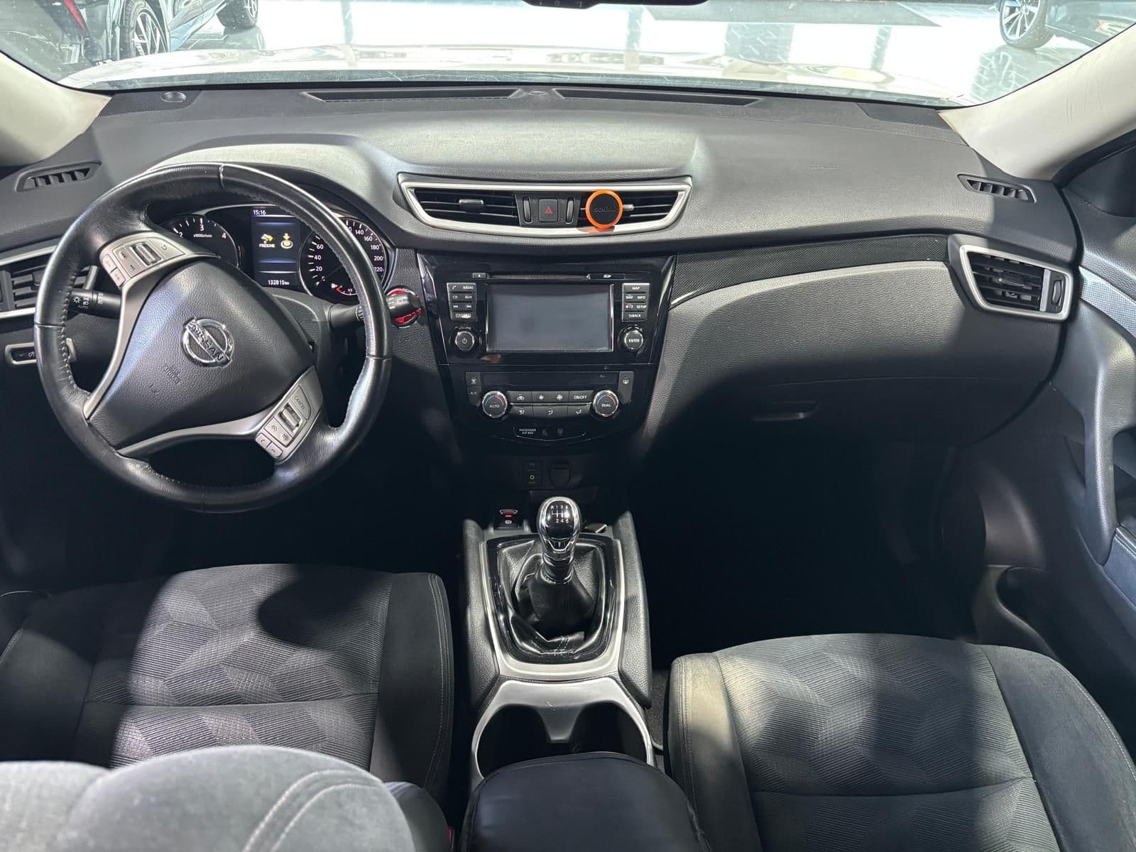 Nissan X-Trail III 2014 1.6 dci N-Vision 2wd - Miniatura 12