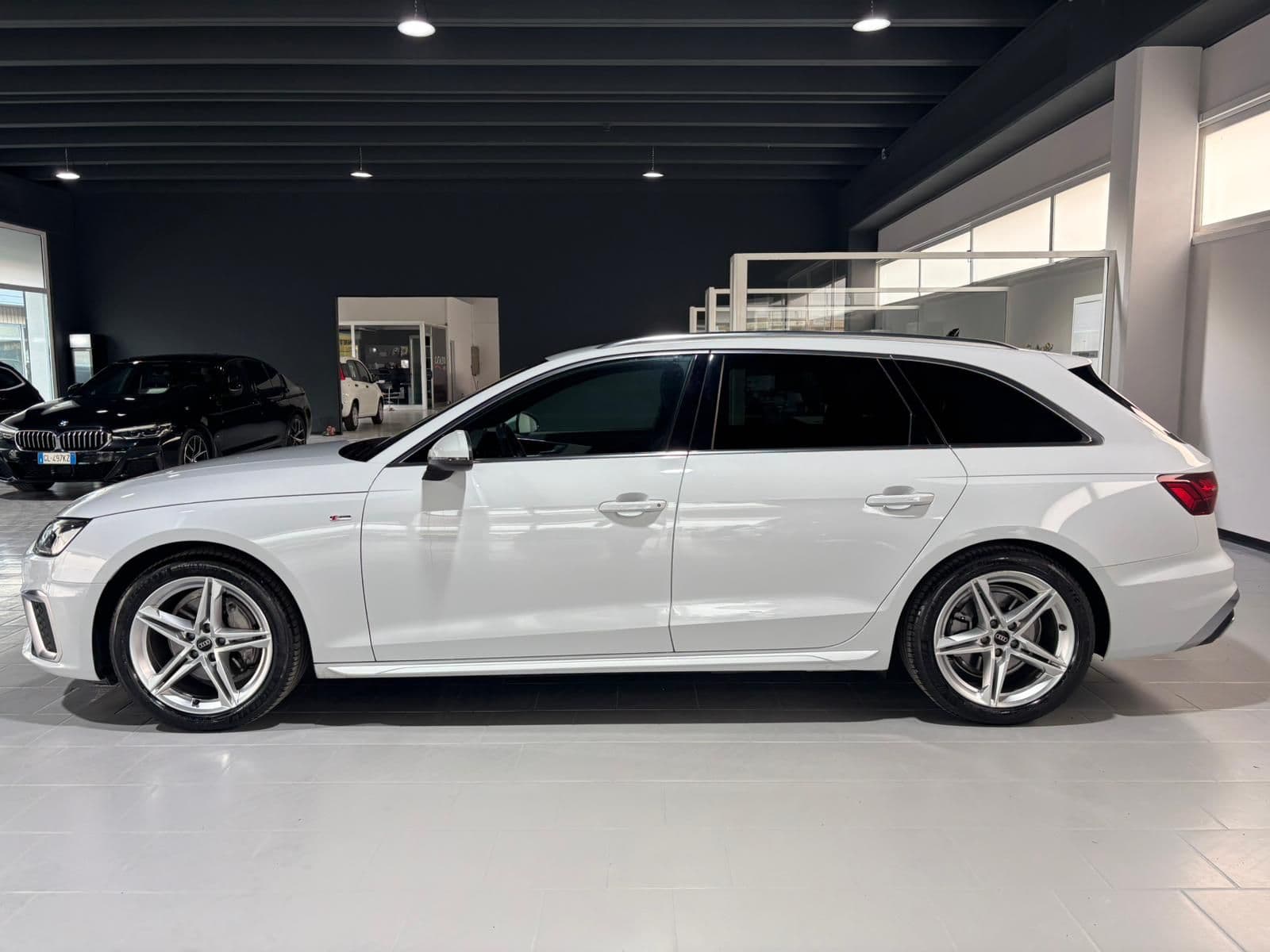 Audi A4 V 2019 Avant 40 2.0 tdi mhev S line edition quattro 204cv s-tronic - Miniatura 2