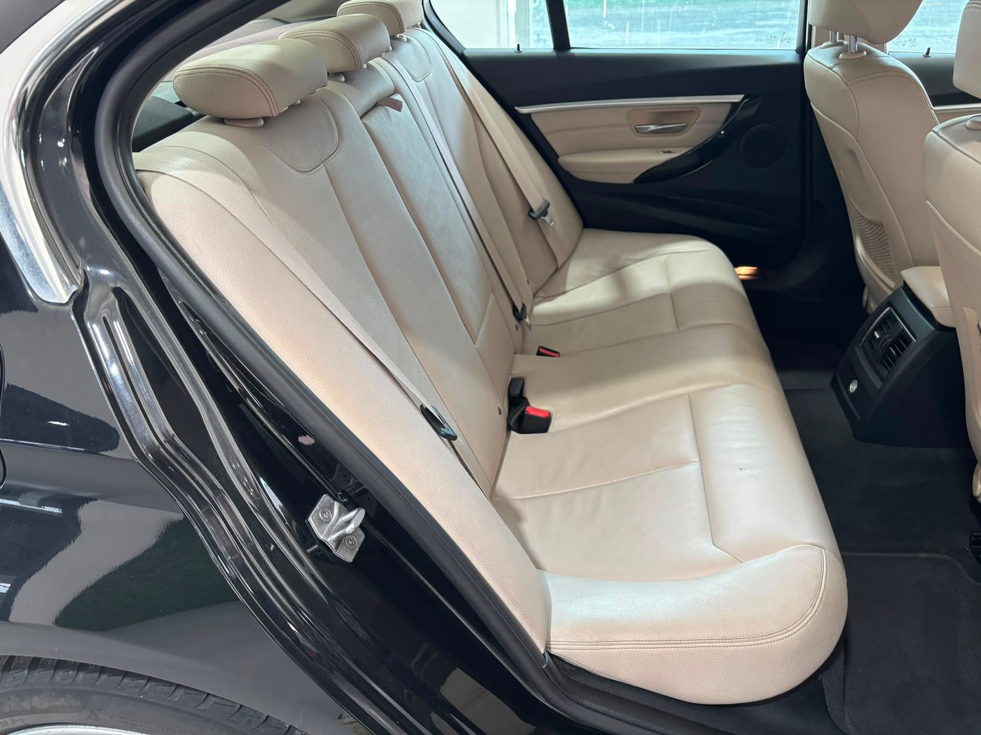 BMW 330 Serie 3 F30 2015 Berlina 330e Luxury auto - Miniatura 20