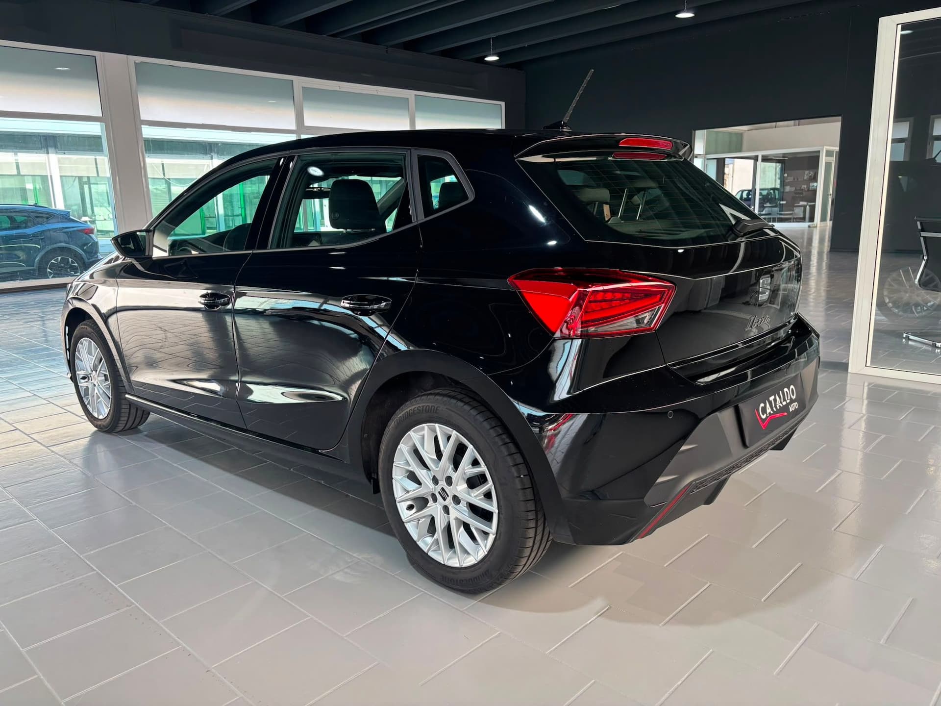 SEAT Ibiza 2026 1.0 ecotsi Business 95cv - Miniatura 3