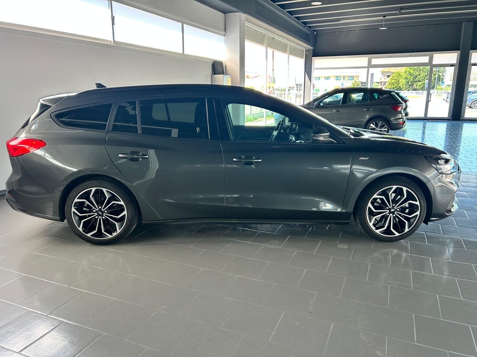 Ford Focus V 2018 SW 1.5 ecoblue ST-Line  - Miniatura 5