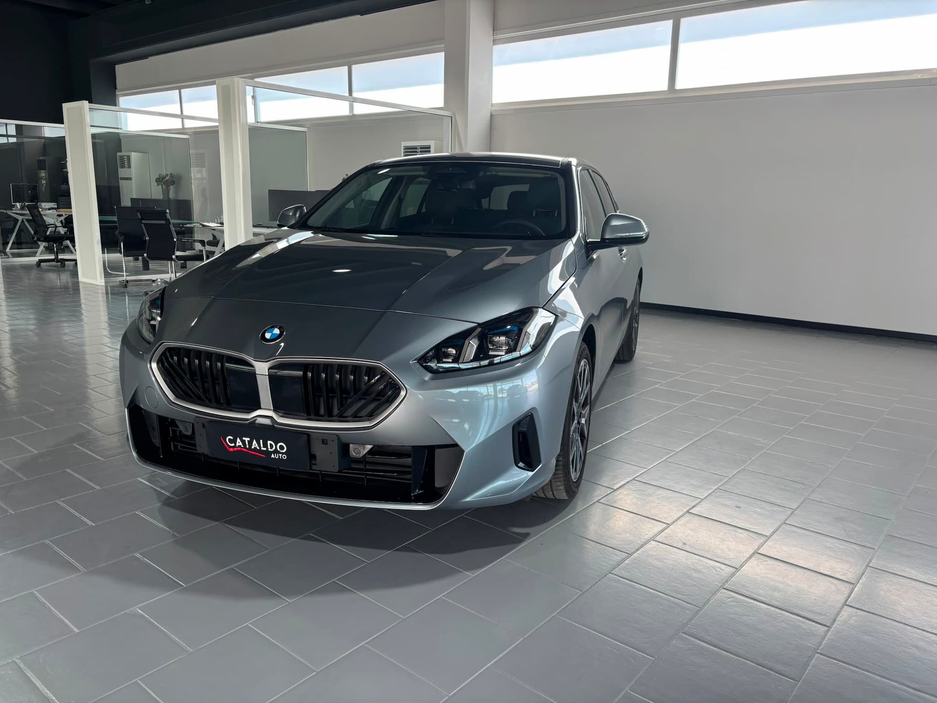 BMW 118 Serie 1 F70 118d MSport Design auto - Miniatura 1
