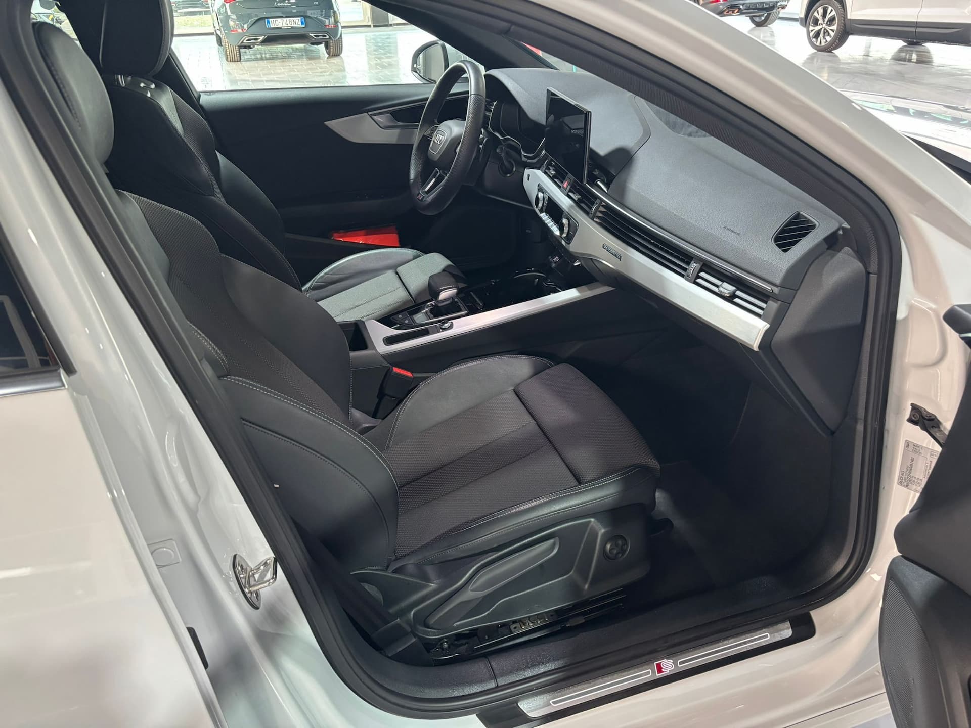 Audi A4 V 2019 Avant 40 2.0 tdi mhev S line edition quattro 204cv s-tronic - Miniatura 17