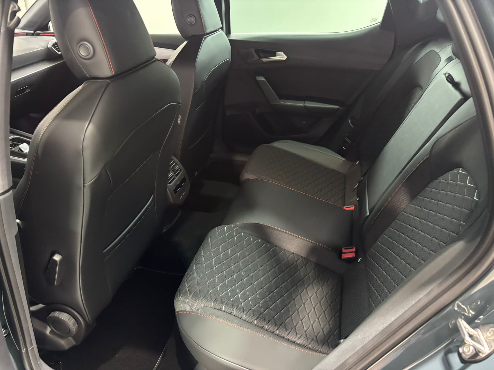SEAT Leon IV 2020 1.5 hybrid FR 116cv dsg - Miniatura 18
