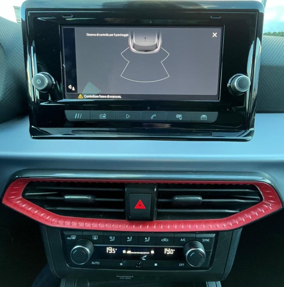 Seat Ibiza 1.0 EcoTSI 95 CV 5 porte FR - Miniatura 11