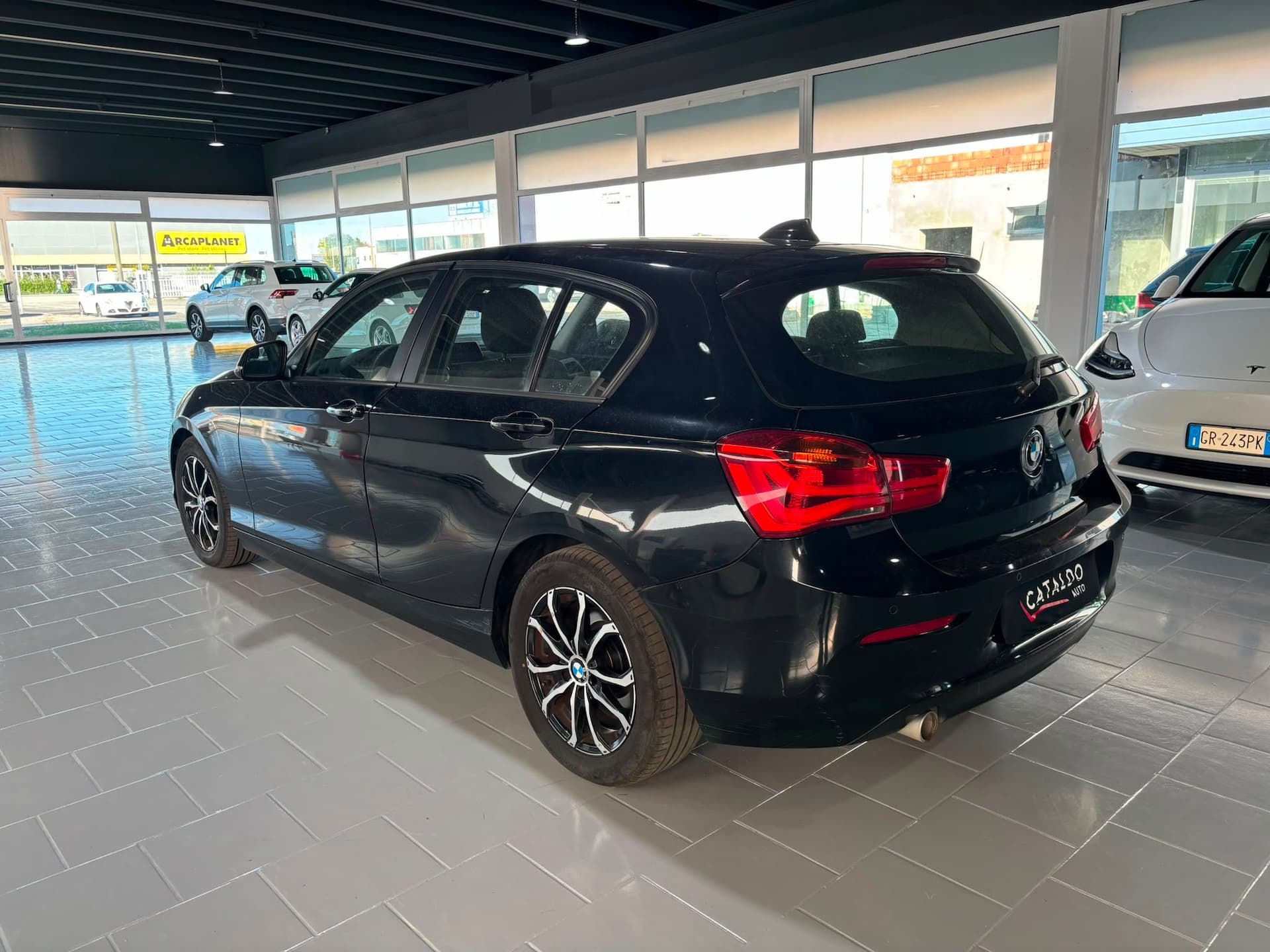 BMW 116 Serie 1 F/20-21 2015 116d eff.dynamics Urban 5p - Miniatura 3
