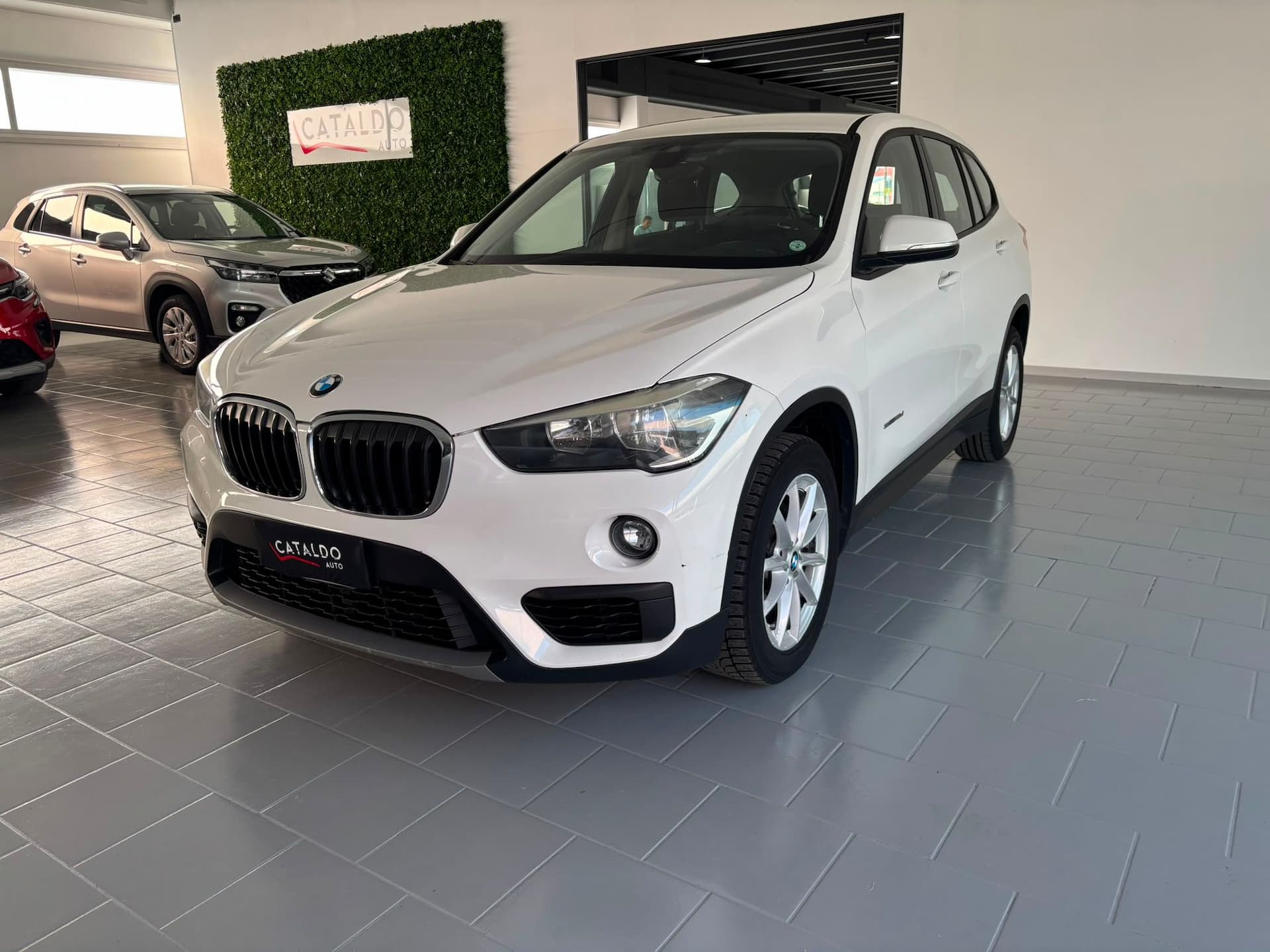 Bmw X1 sDrive18d - Miniatura 1
