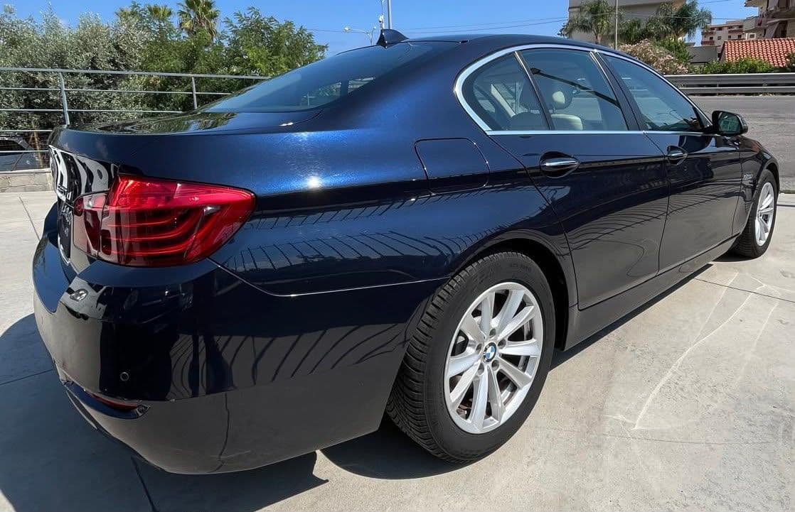 BMW 520d Serie 5 F10 Berlina Business 190cv auto - Miniatura 4