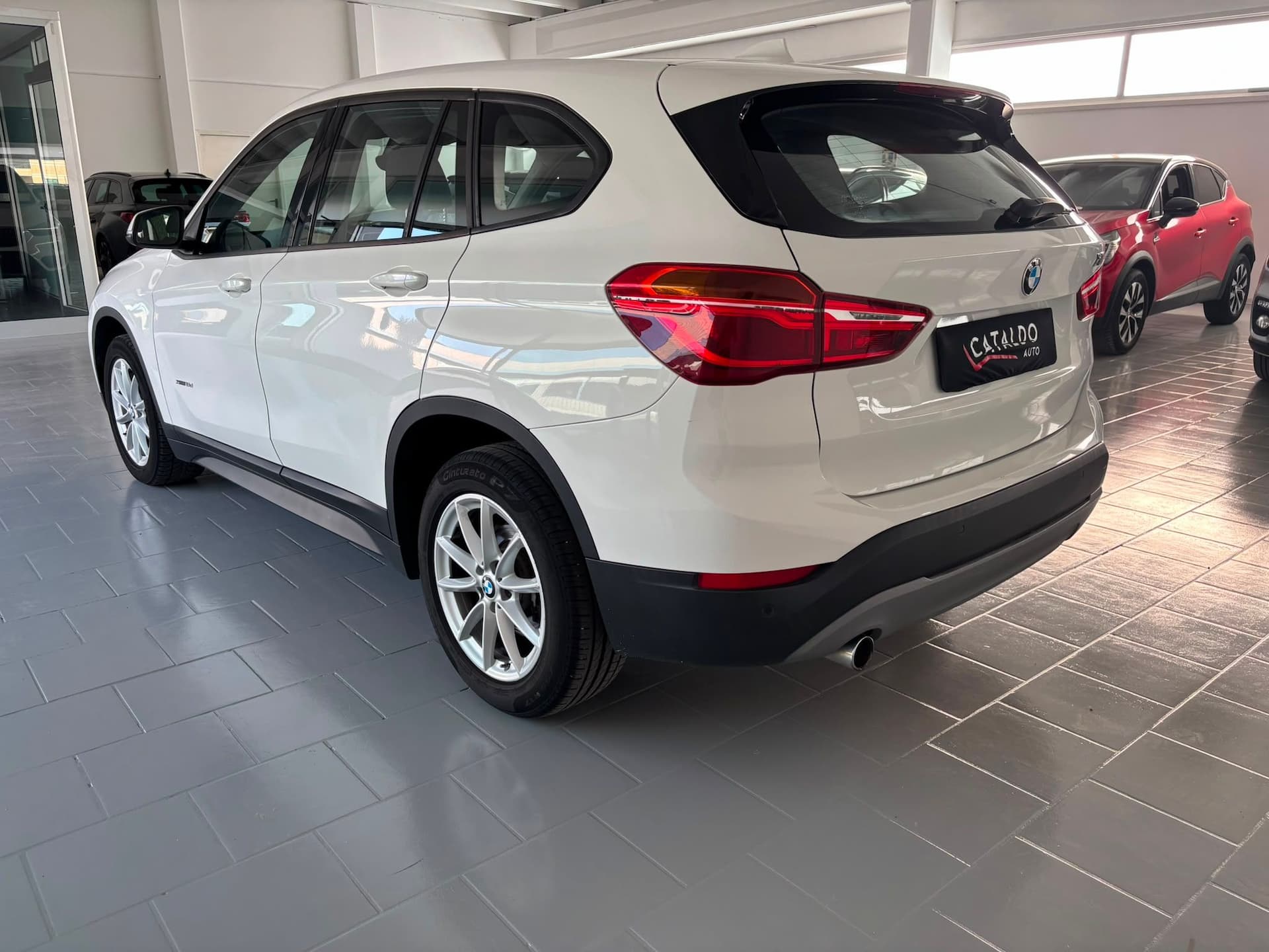 Bmw X1 sDrive18d - Miniatura 3