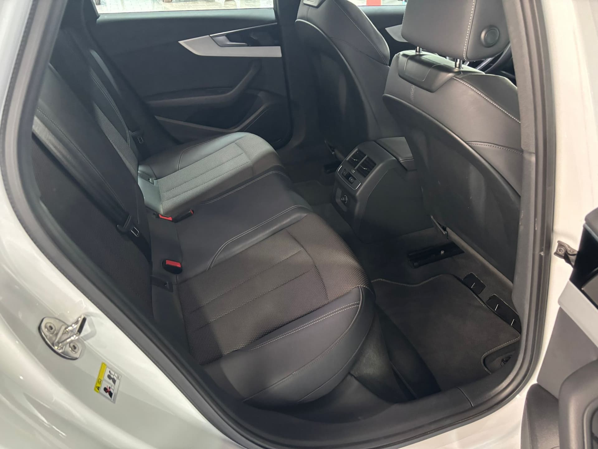 Audi A4 V 2019 Avant 40 2.0 tdi mhev S line edition quattro 204cv s-tronic - Miniatura 19