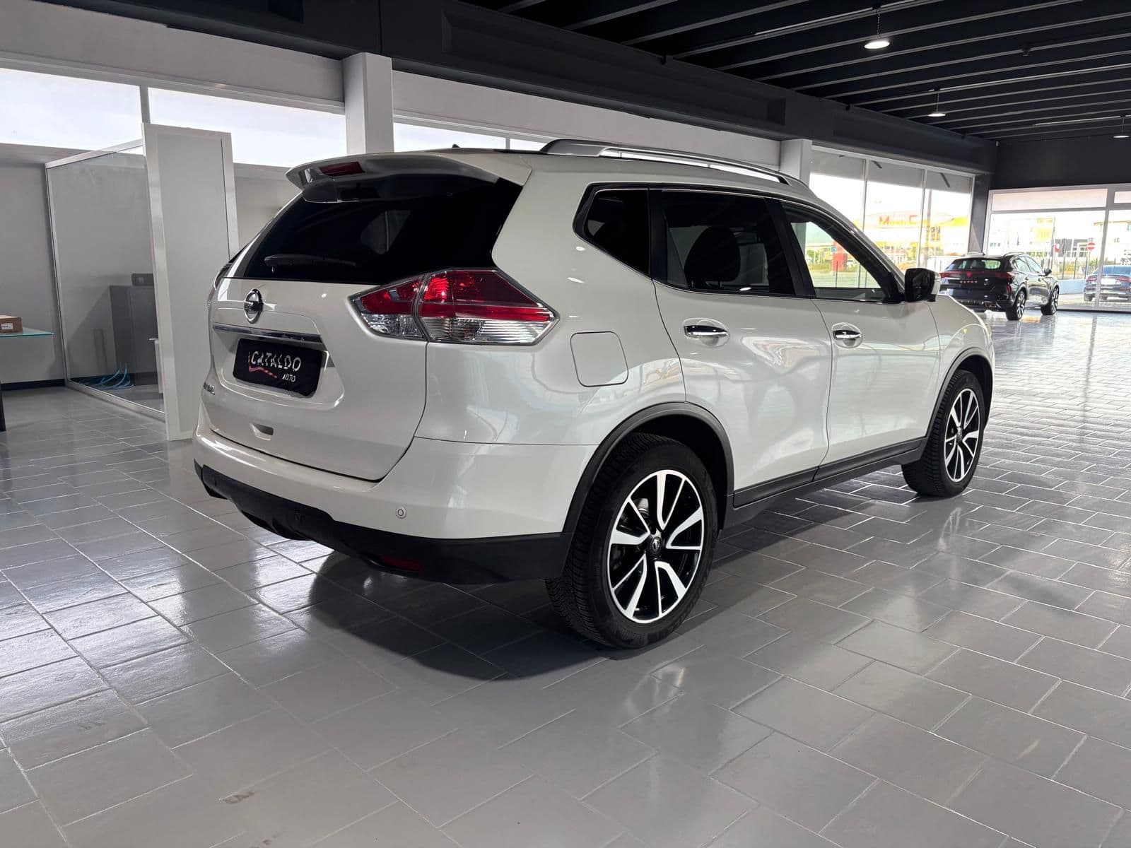 Nissan X-Trail III 2014 1.6 dci N-Vision 2wd - Miniatura 5