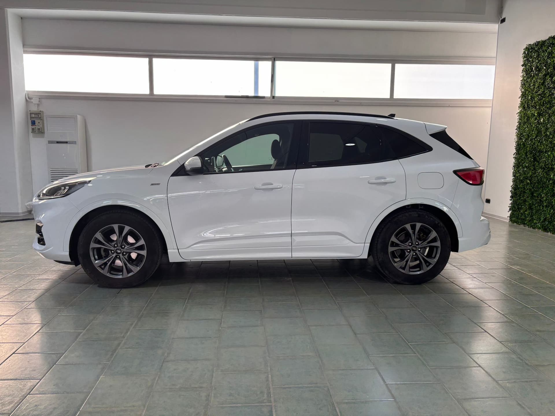 Ford Kuga III 2020 1.5 ecoblue ST-Line 2wd 120cv - Miniatura 2