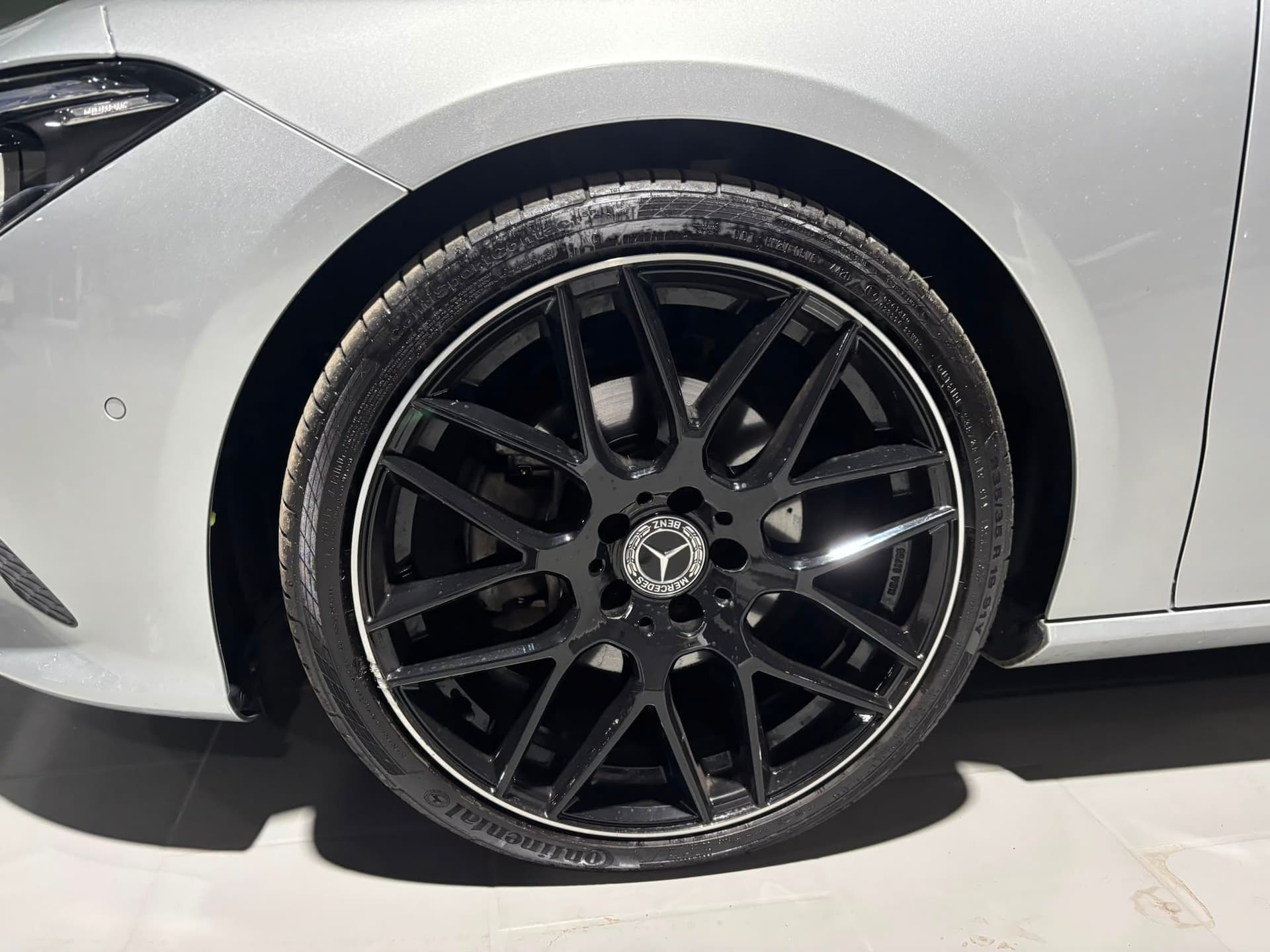 Mercedes-Benz CLA 200 Shooting Brake 200 d Business auto - Miniatura 22