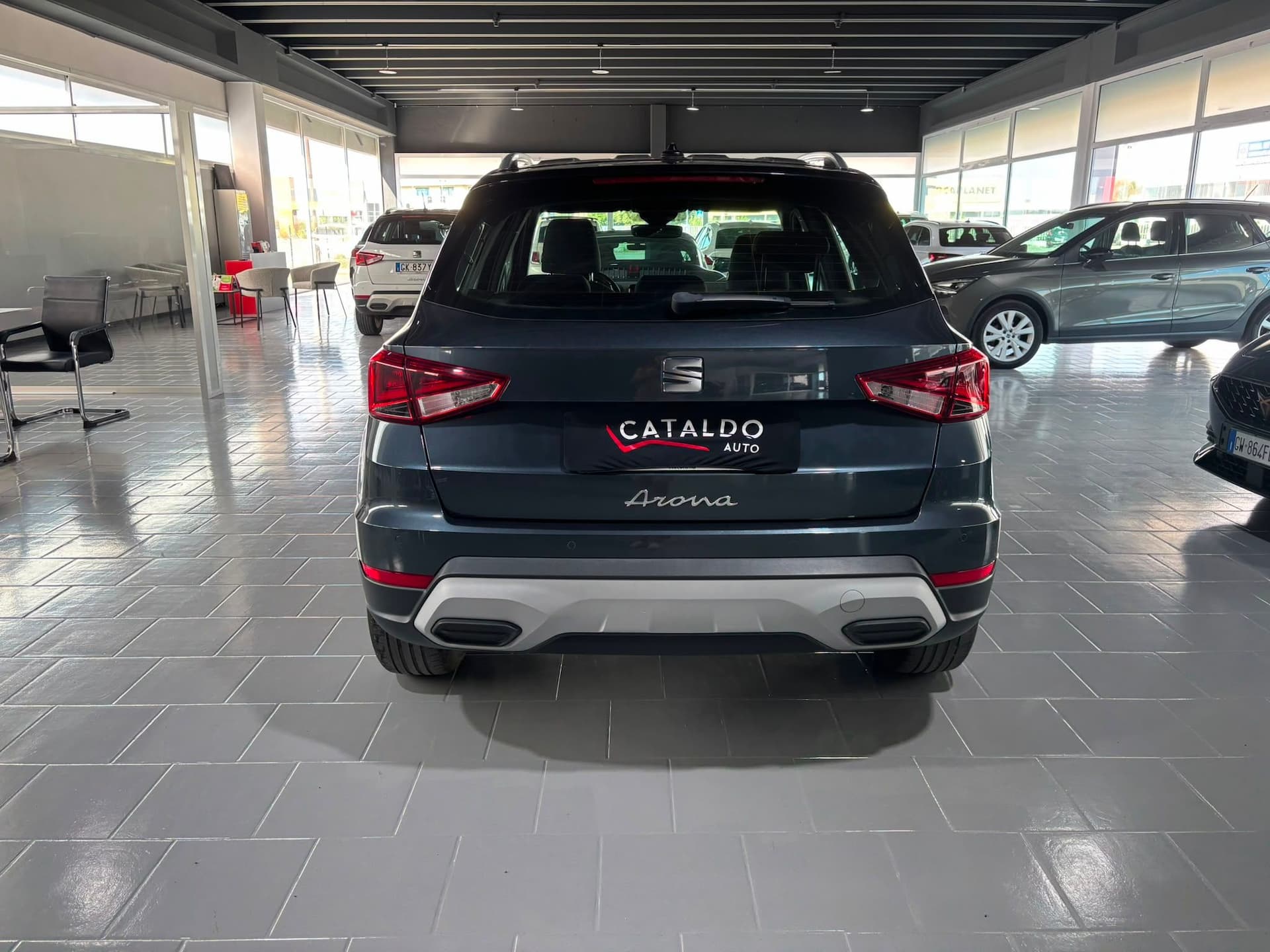 SEAT Arona 2022 1.0 ecotsi Xperience 95cv - Miniatura 4