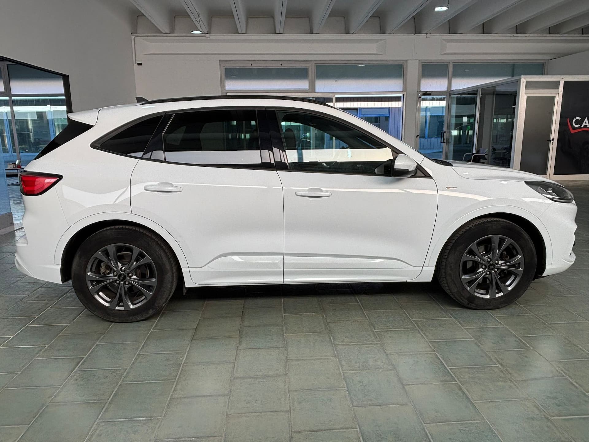 Ford Kuga III 2020 1.5 ecoblue ST-Line 2wd 120cv - Miniatura 7