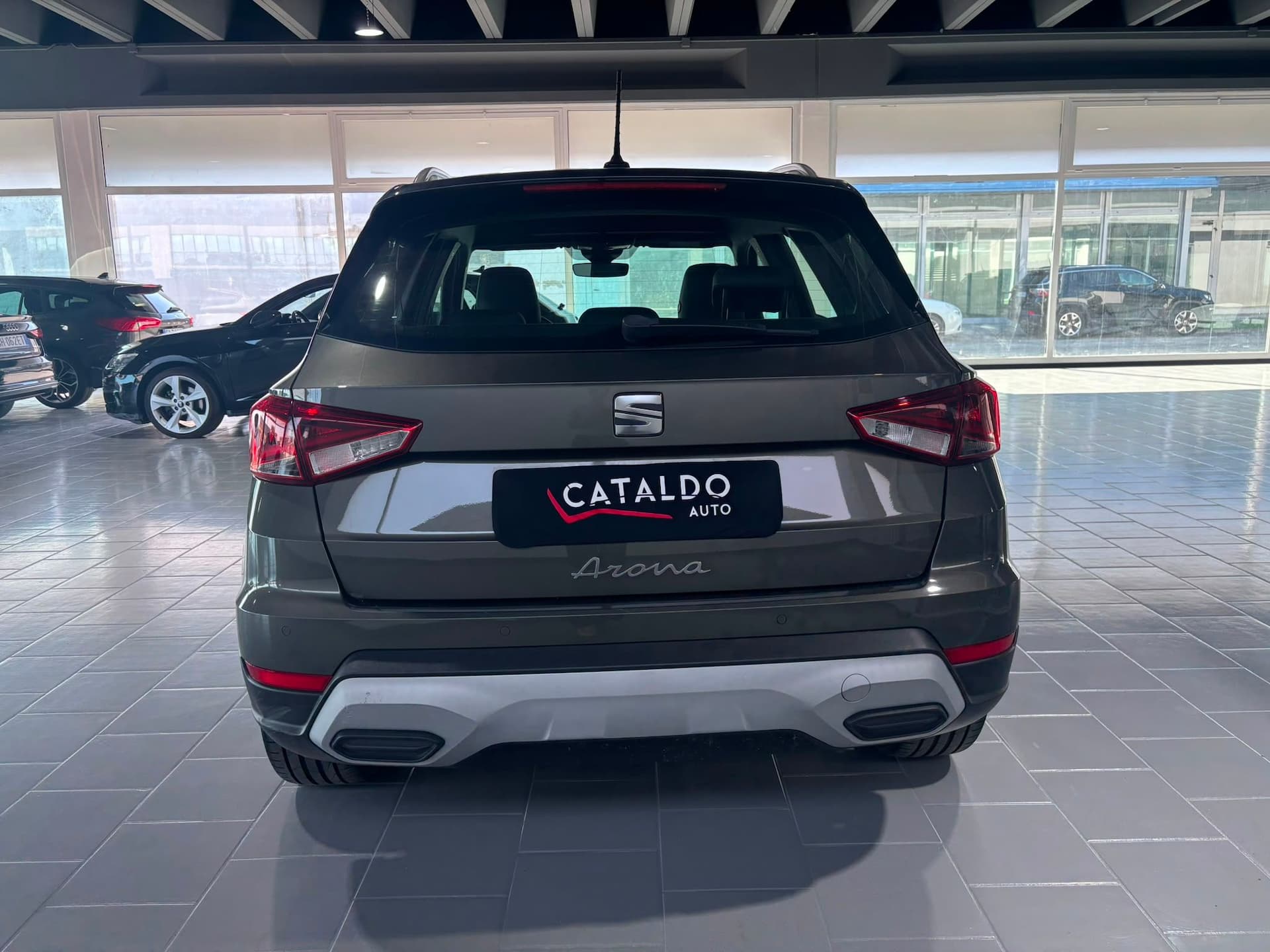 SEAT Arona 2022 1.0 ecotsi Xperience 110cv dsg - Miniatura 4