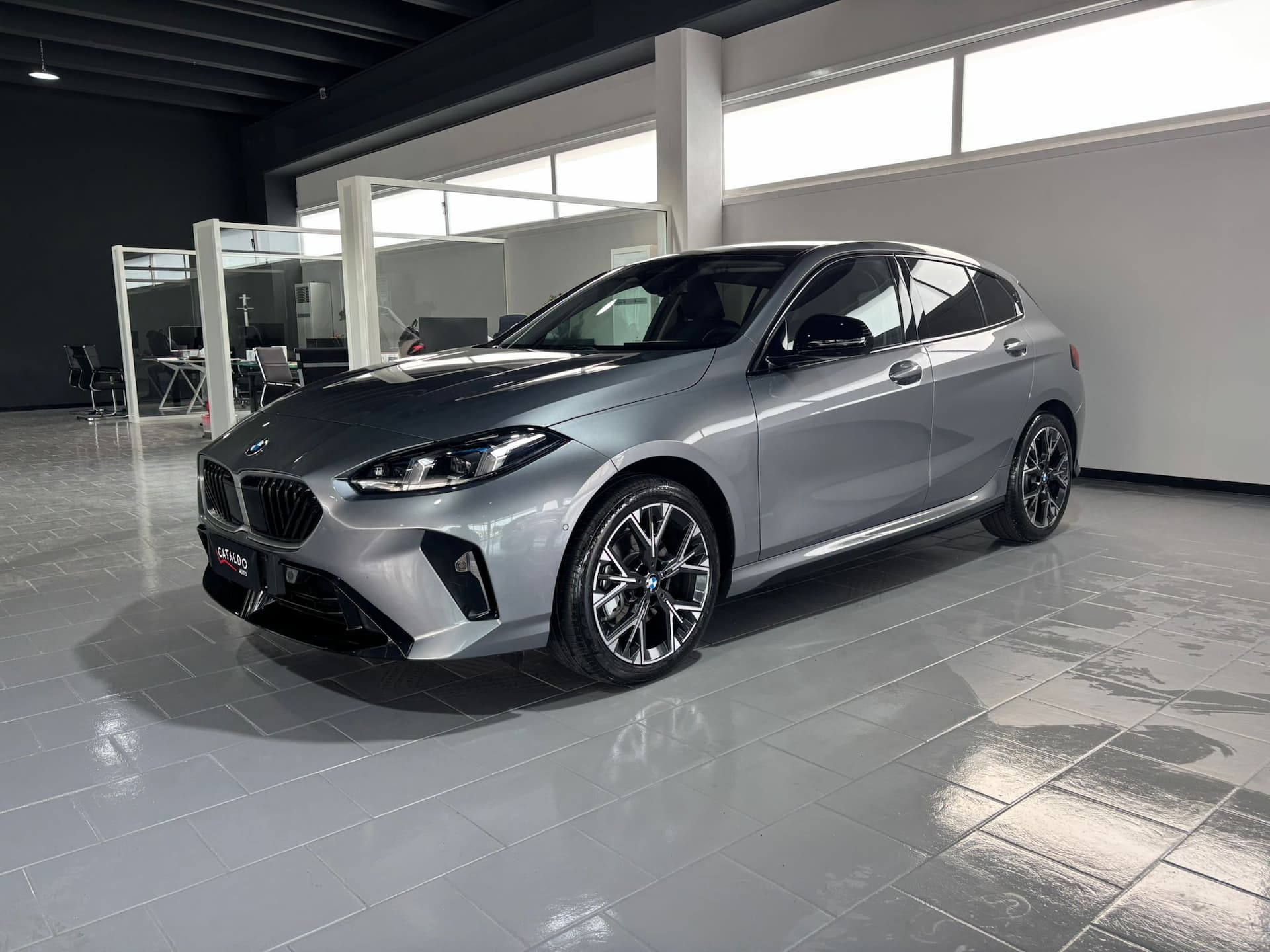 BMW 120 Serie 1 F70 48V MSport auto - Miniatura 1
