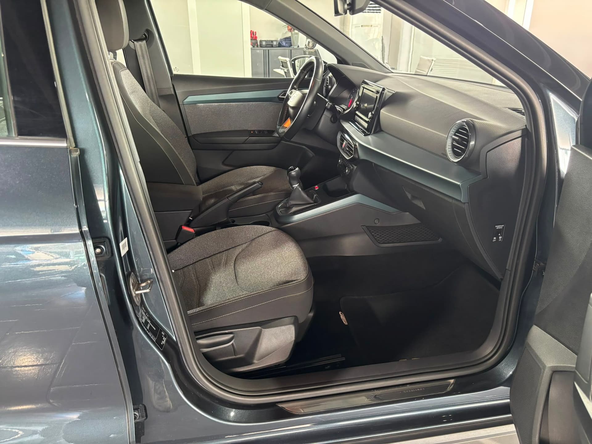SEAT Arona 2022 1.0 ecotsi Xperience 95cv - Miniatura 16