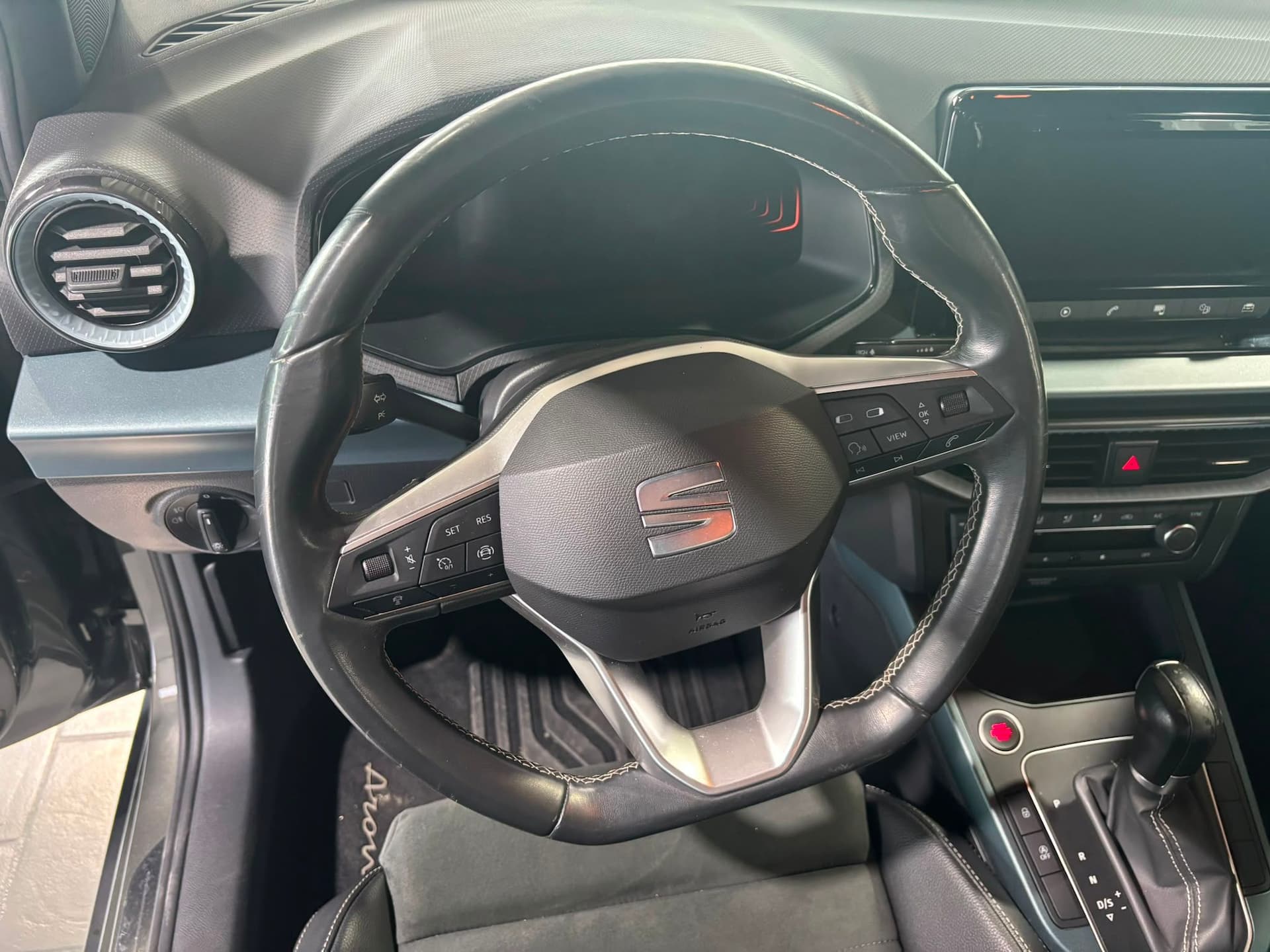 SEAT Arona 2022 1.0 ecotsi Xperience 110cv dsg - Miniatura 12