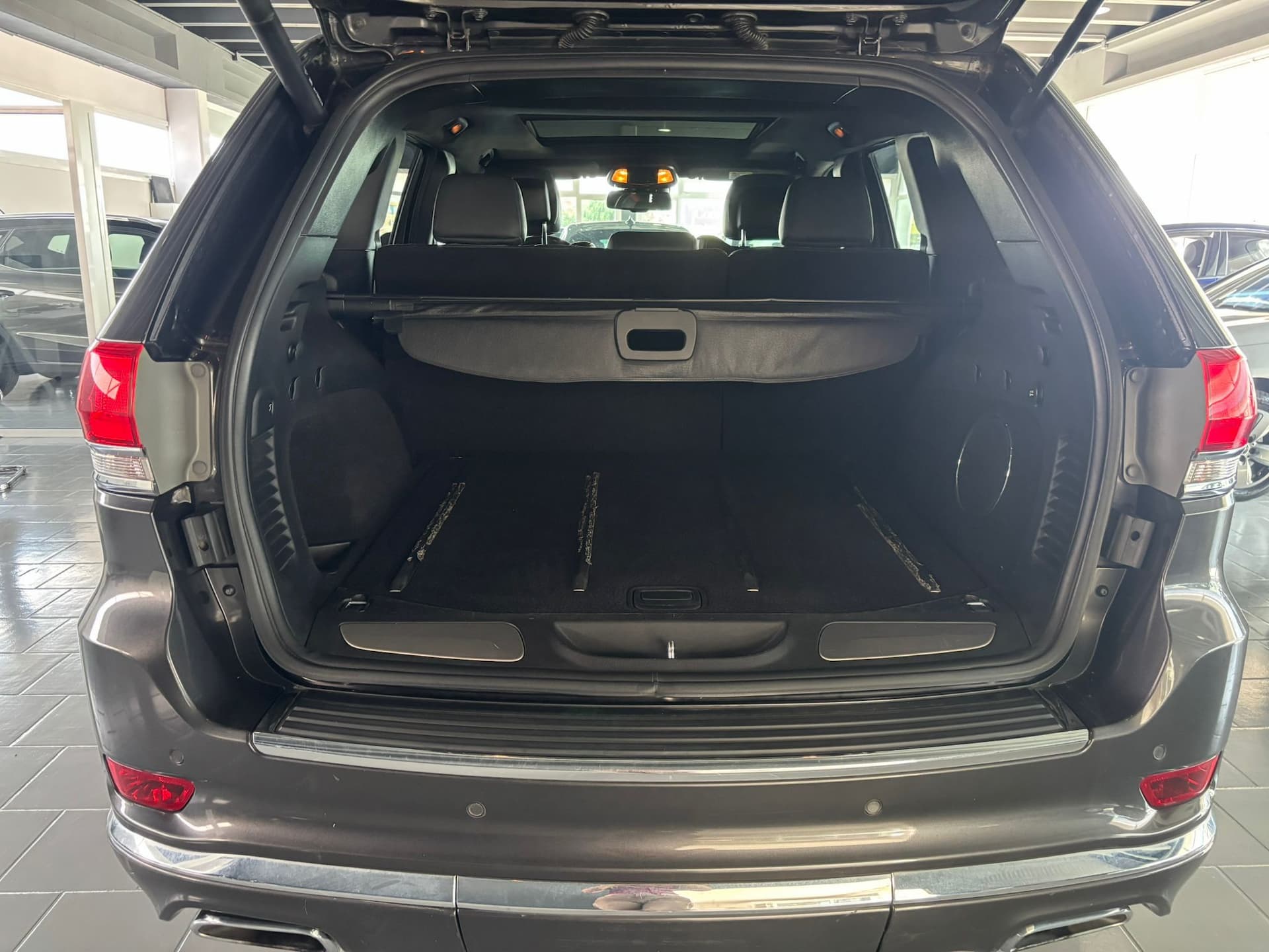Jeep Grand Cherokee IV 2013 3.0 crd (mjt II) V6 Summit 250cv auto - Miniatura 21