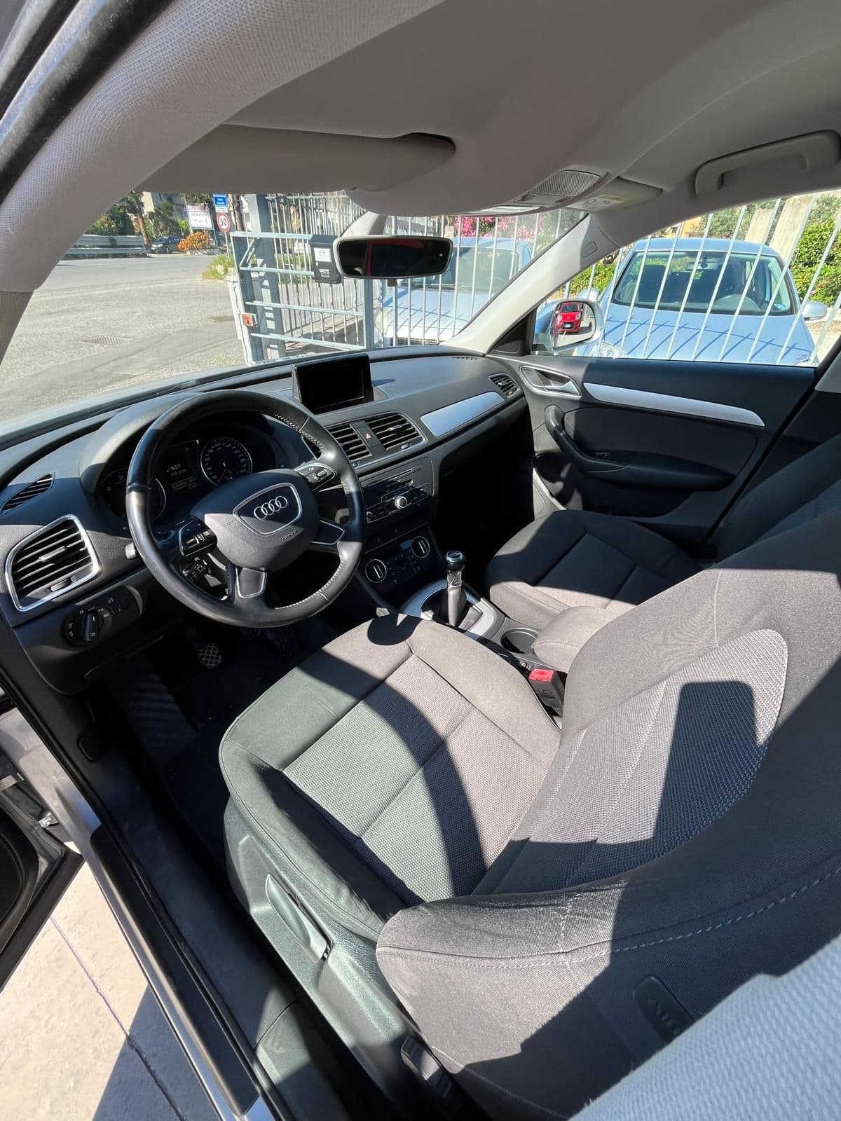 Audi Q3 2015 2.0 tdi Business 120cv - Miniatura 7