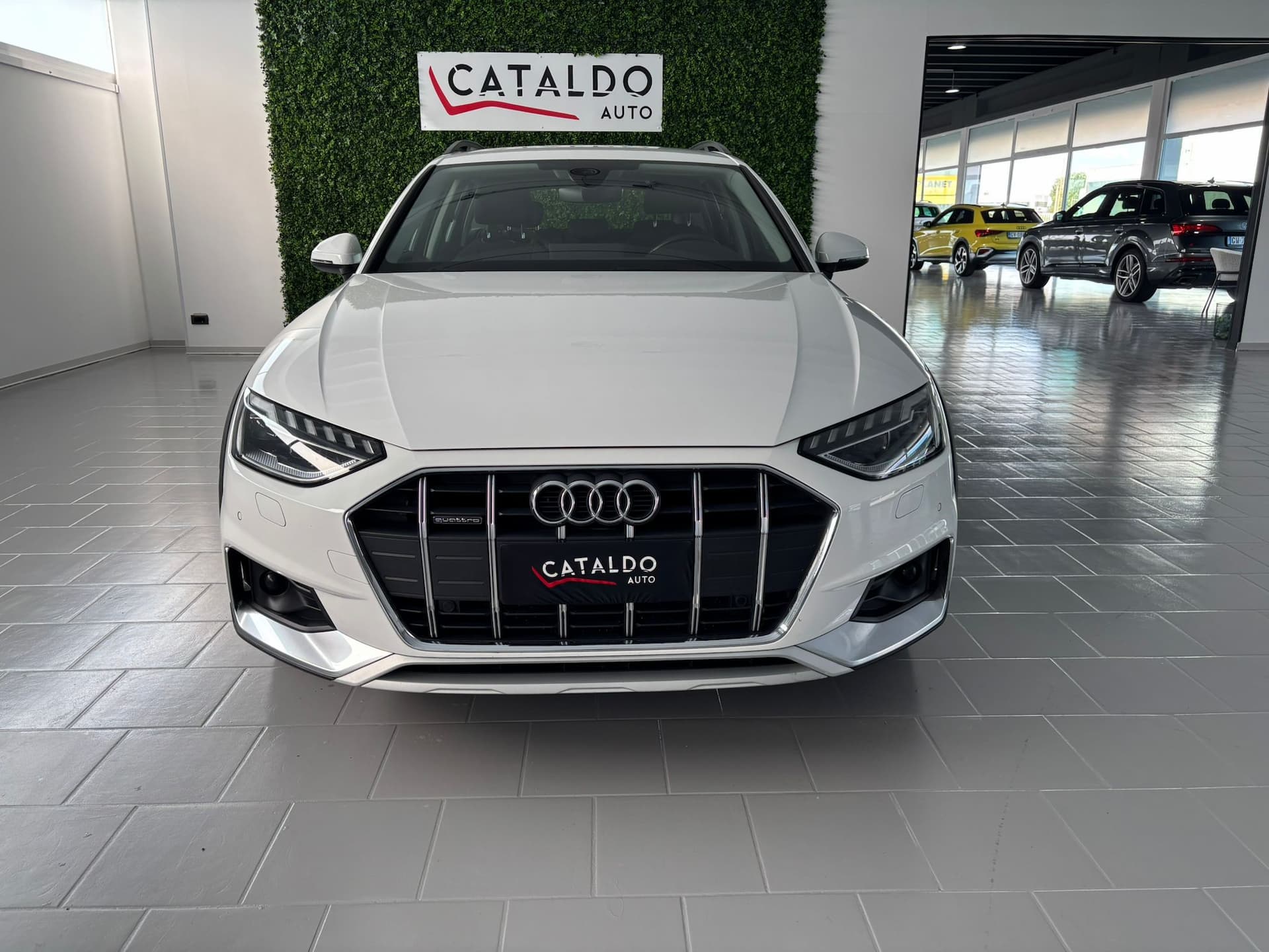 Audi A4 2019 Allroad Quattro 40 2.0 tdi Identity Contrast quattro 190cv s tronic - Miniatura 8