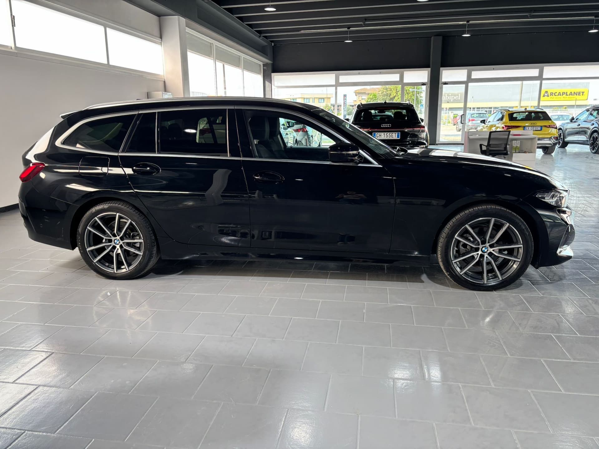 BMW 320 Serie 3 G21 2022 Touring 320i Touring auto - Miniatura 6