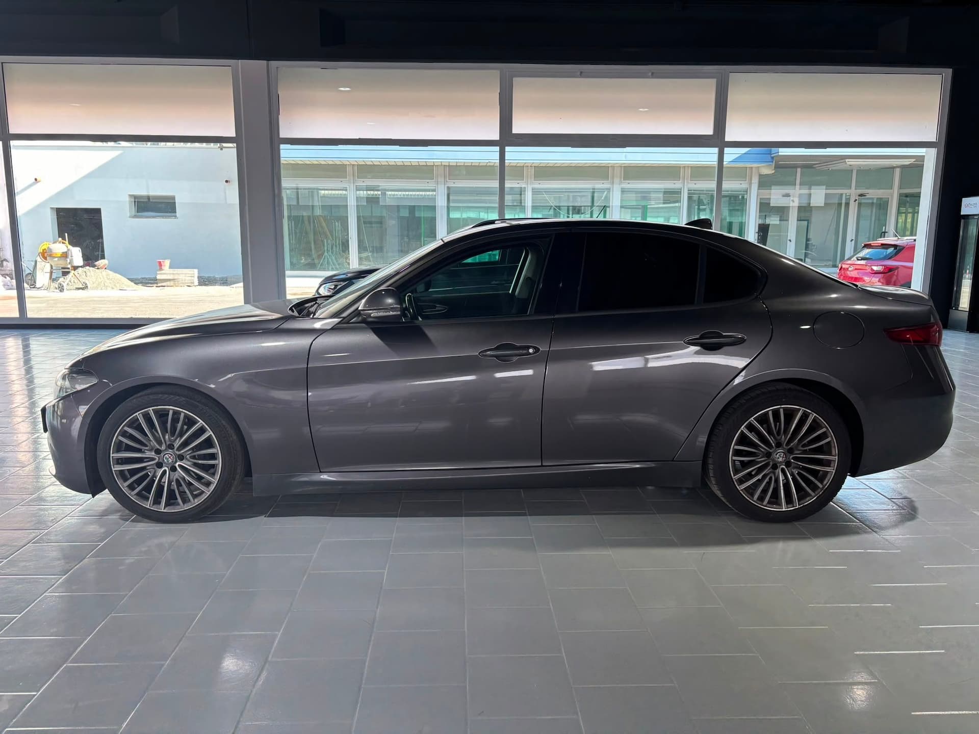 Alfa Romeo Giulia 2.2 Turbodiesel 180 CV Super - Miniatura 2