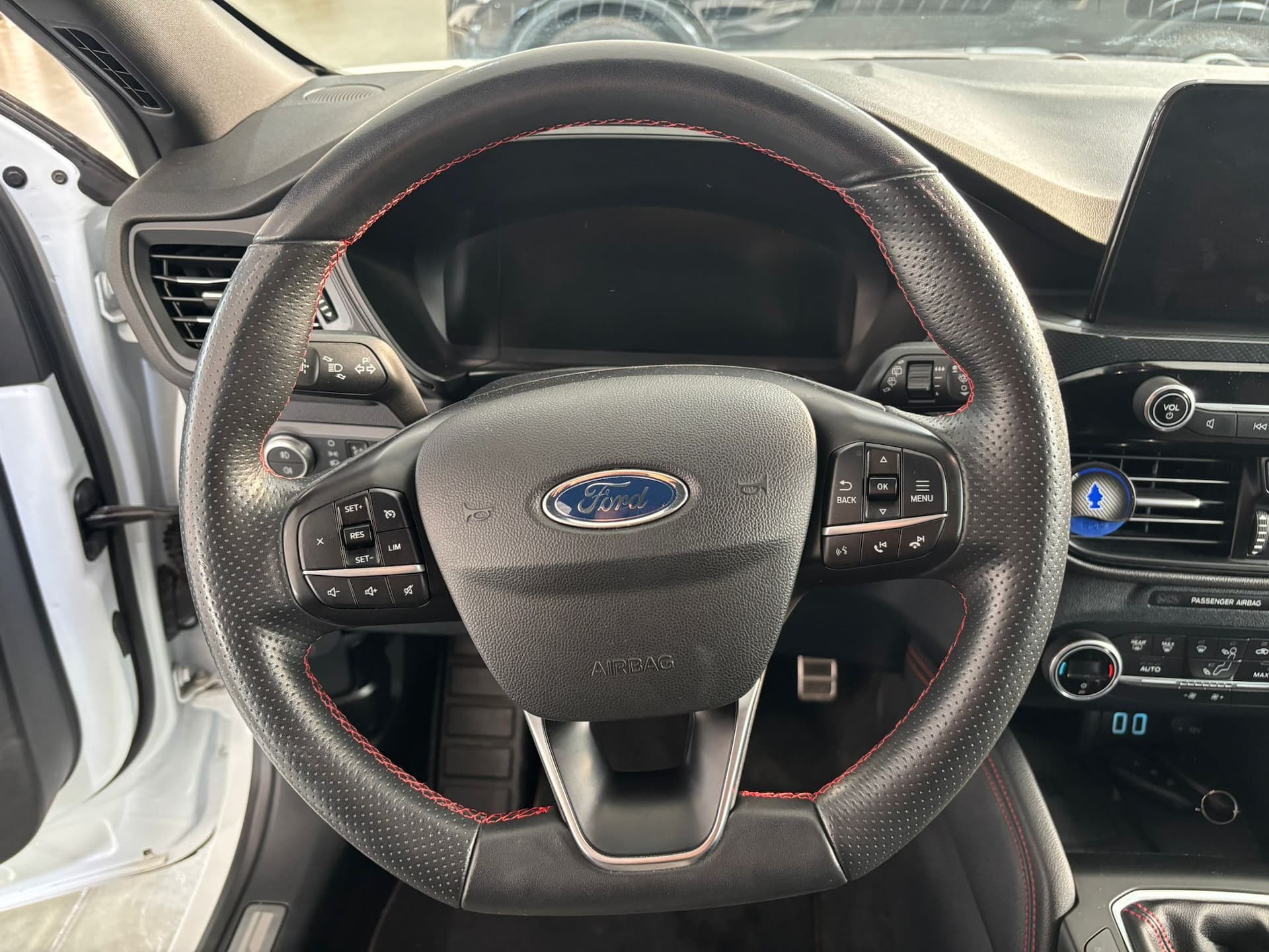Ford Kuga III 2020 1.5 ecoblue ST-Line 2wd 120cv - Miniatura 12