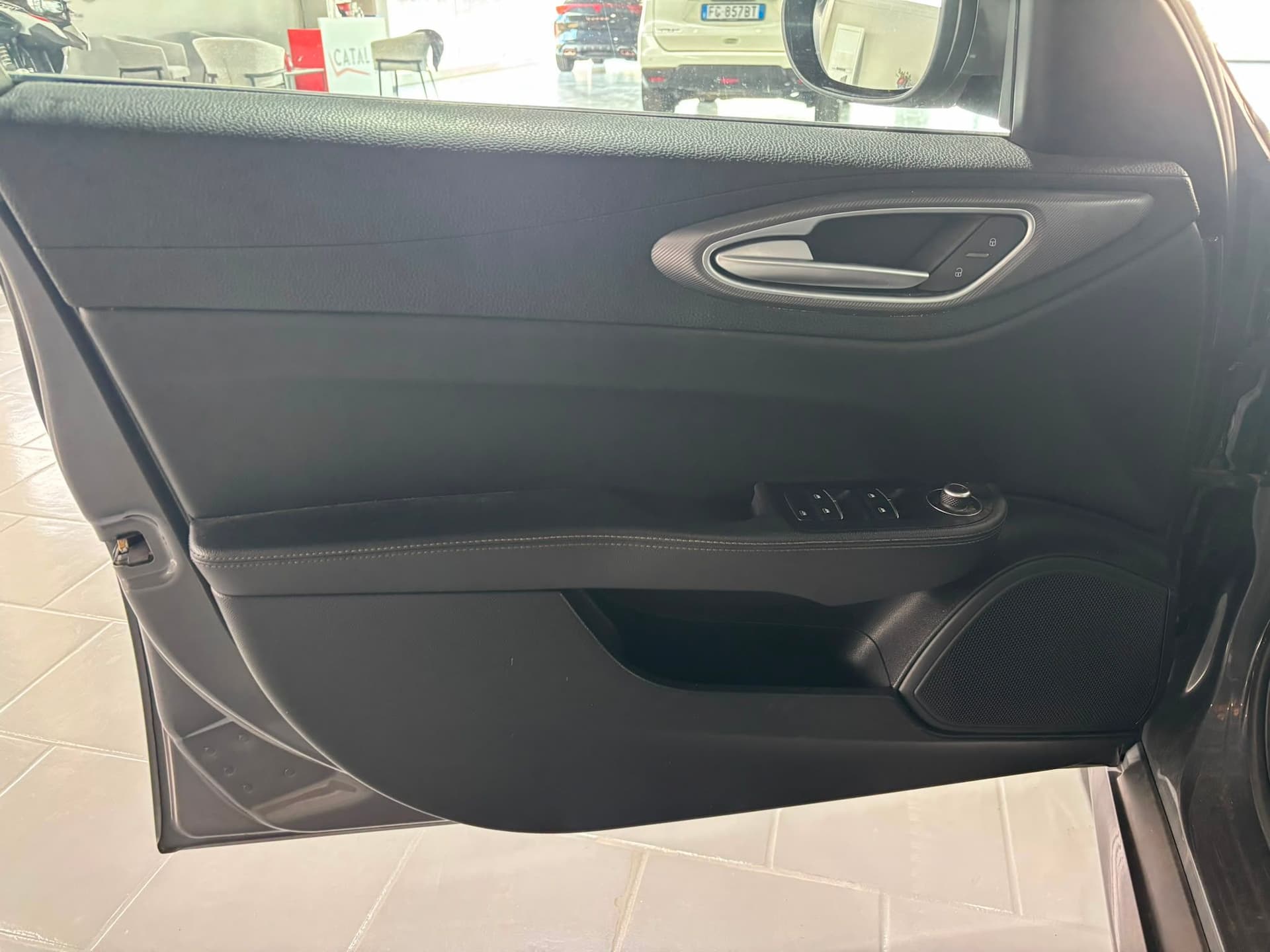 Alfa Romeo Giulia 2.2 Turbodiesel 180 CV Super - Miniatura 9