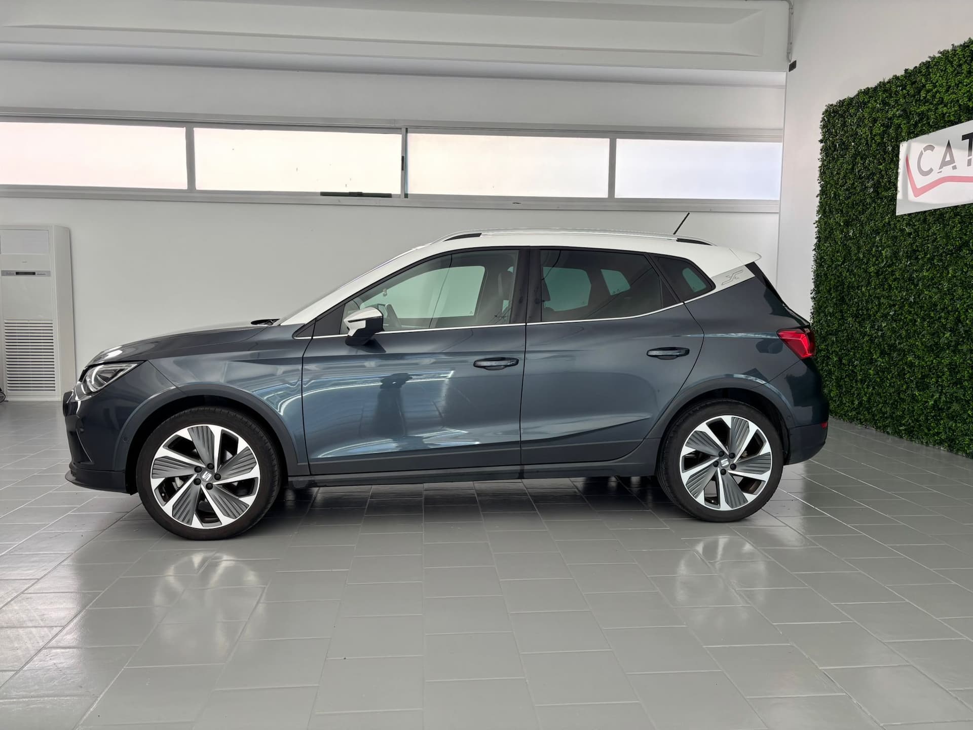 SEAT Arona 2022 1.0 ecotsi FR 110cv - Miniatura 2
