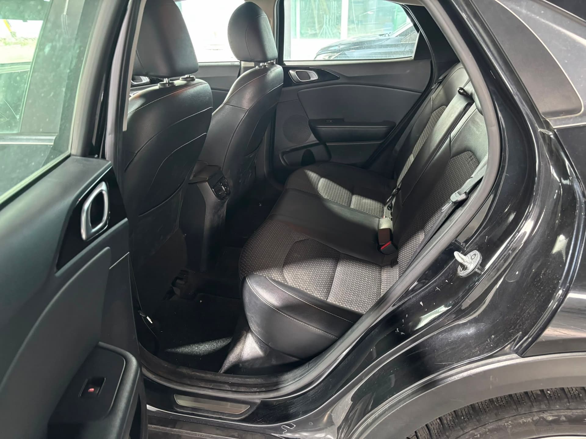  Kia XCeed 1.6 CRDi 115 CV Style Techno Pack  - Miniatura 17