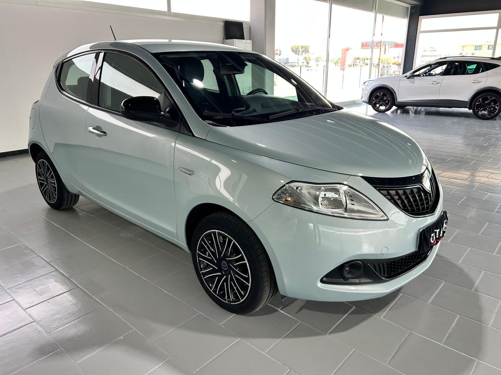 Lancia Ypsilon III 2021 1.0 firefly hybrid Gold SeS - Miniatura 5
