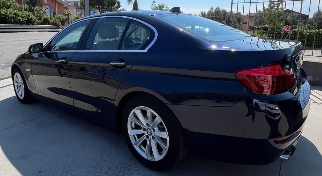BMW 520d Serie 5 F10 Berlina Business 190cv auto - Miniatura 2