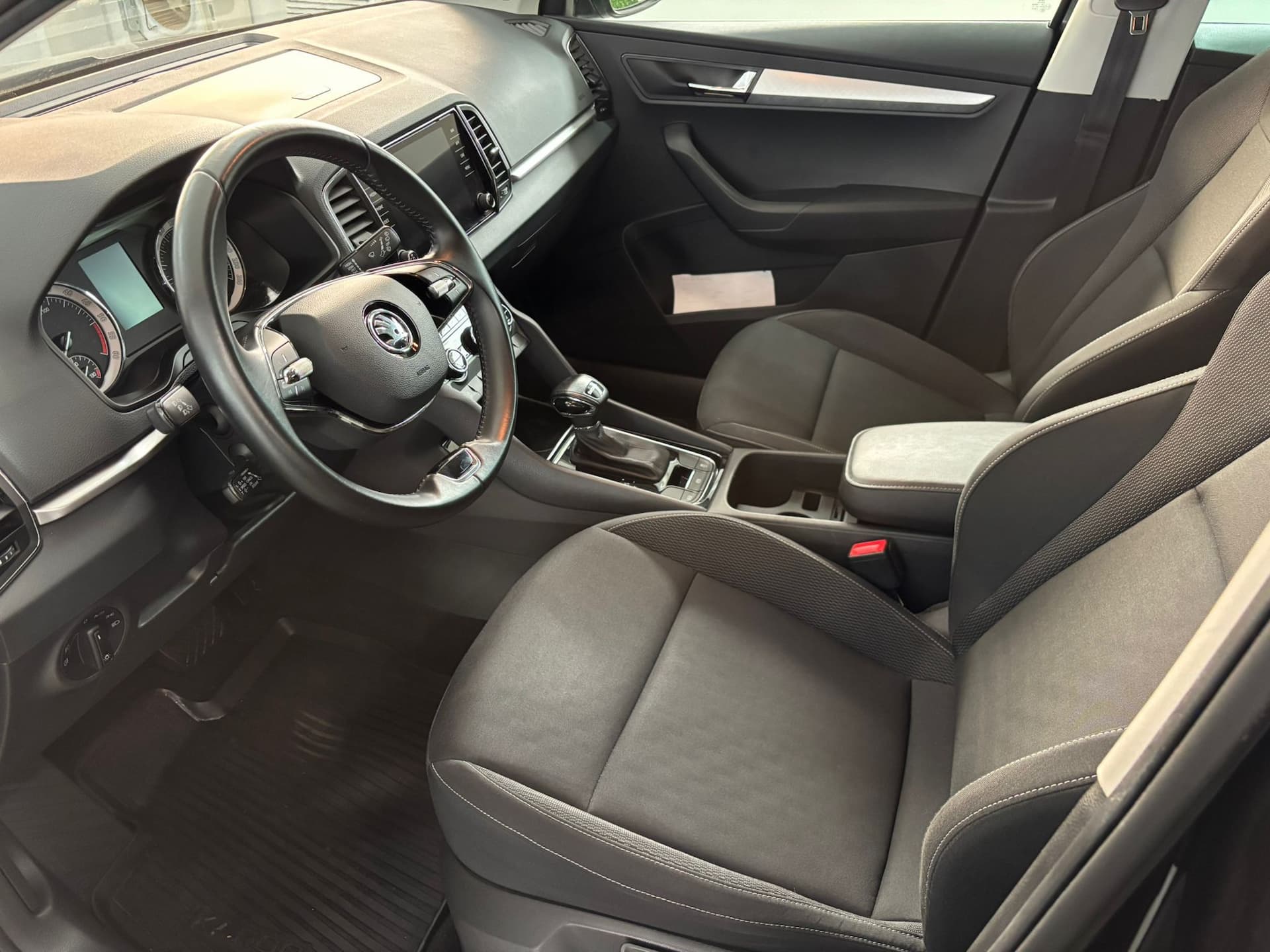 Skoda Karoq 2.0 tdi evo Executive 115cv dsg - Miniatura 11