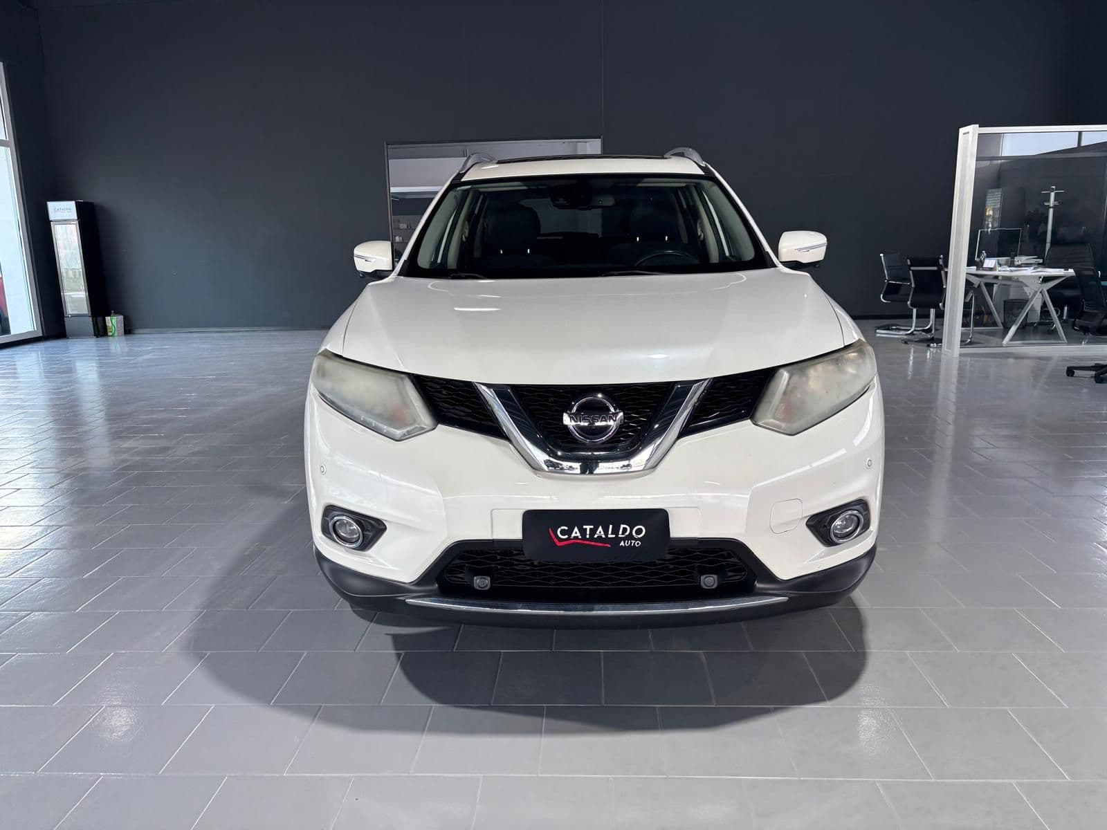 Nissan X-Trail III 2014 1.6 dci N-Vision 2wd - Miniatura 8