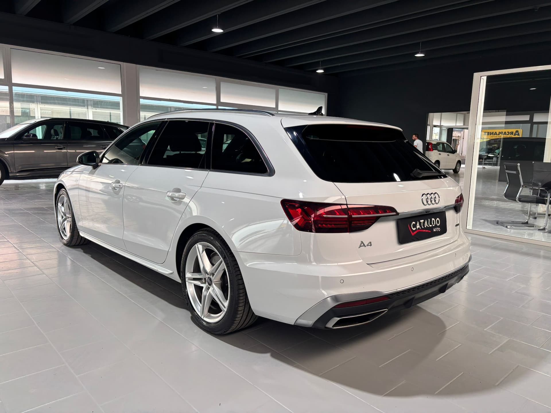 Audi A4 V 2019 Avant 40 2.0 tdi mhev S line edition quattro 204cv s-tronic - Miniatura 3