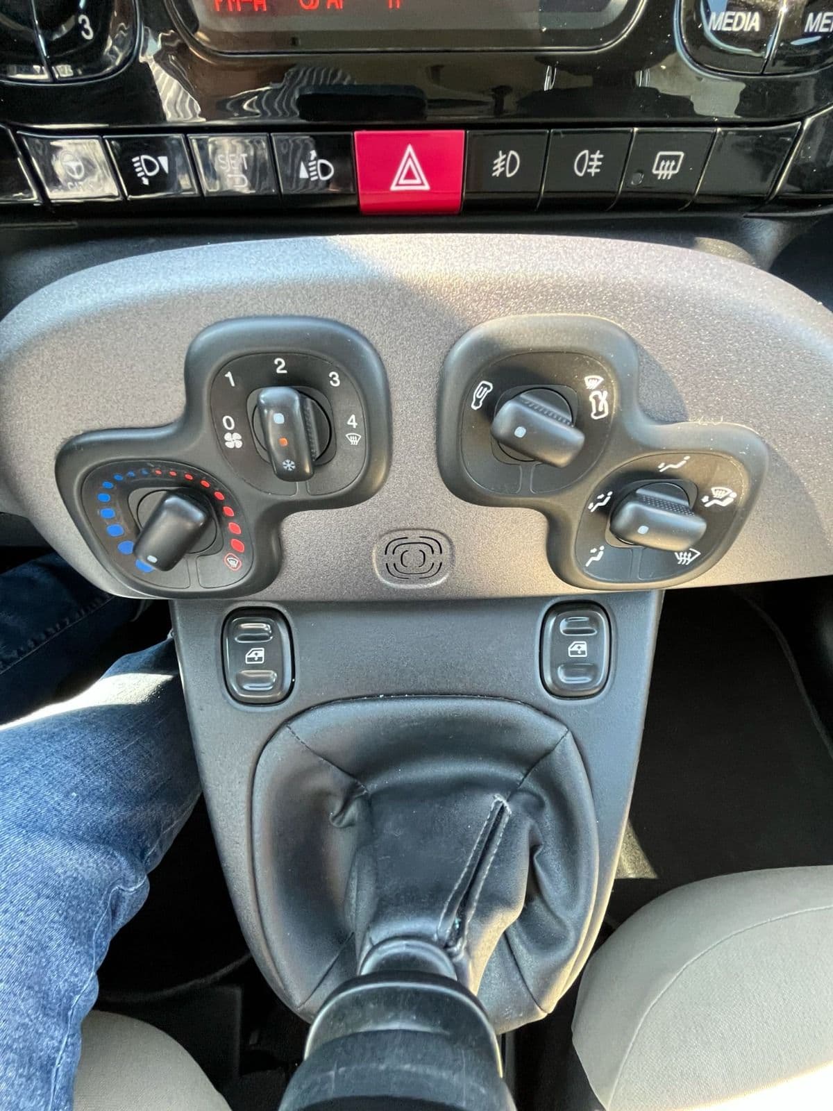 Fiat Panda III 2012 1.2 Lounge 69cv - Miniatura 10