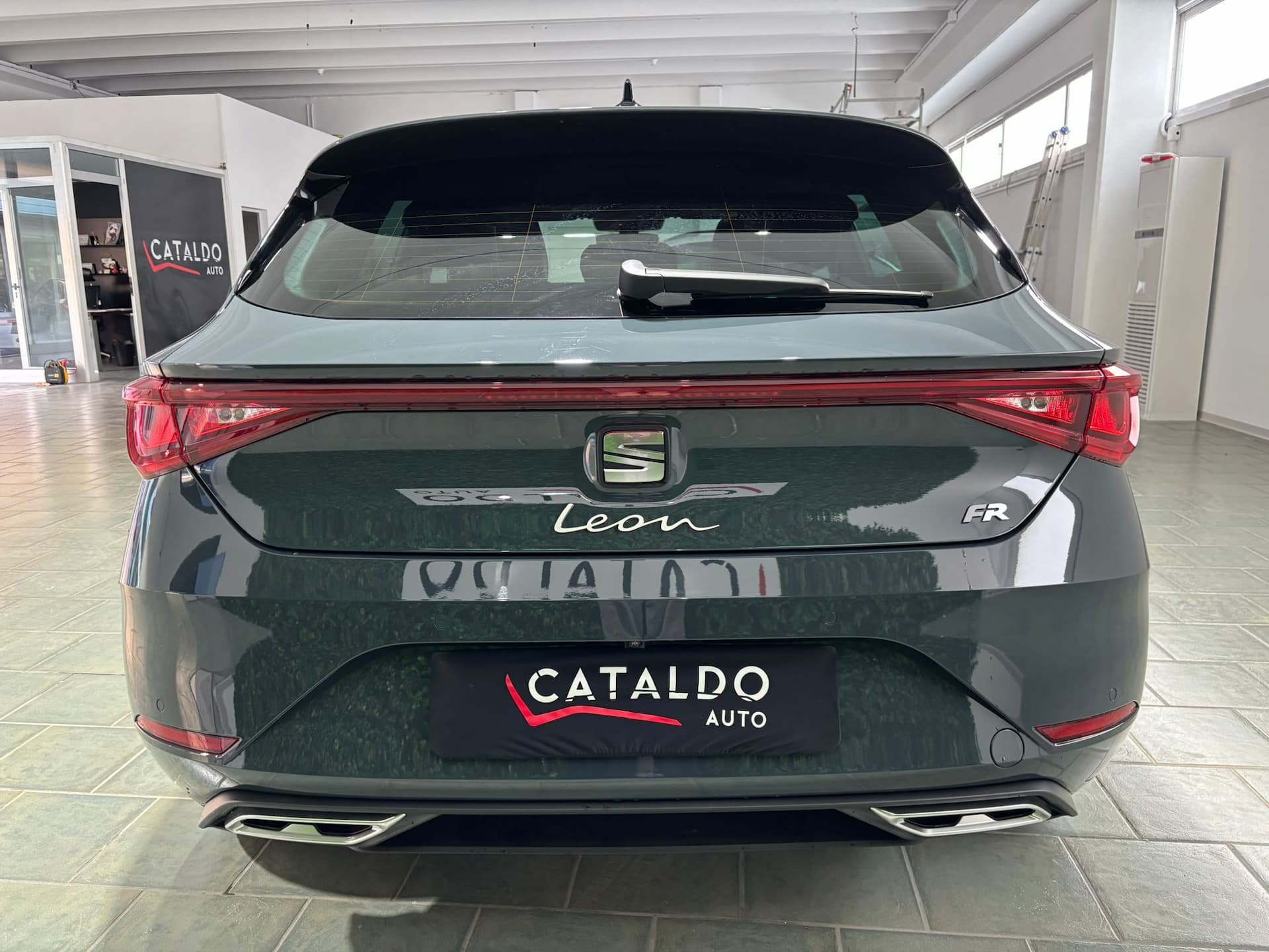 SEAT Leon IV 2020 1.5 hybrid FR 116cv dsg - Miniatura 4