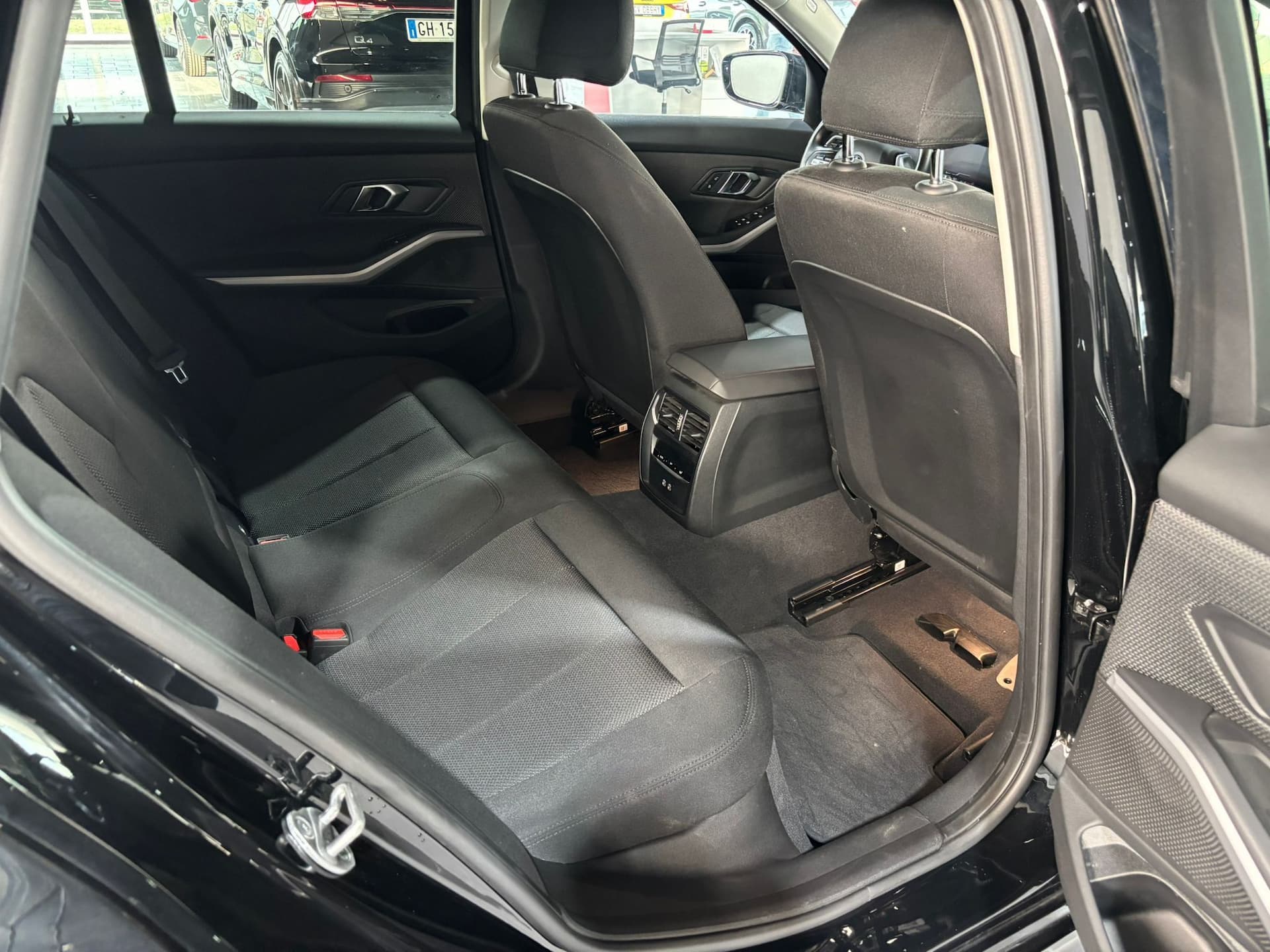 BMW 320 Serie 3 G21 2022 Touring 320i Touring auto - Miniatura 20