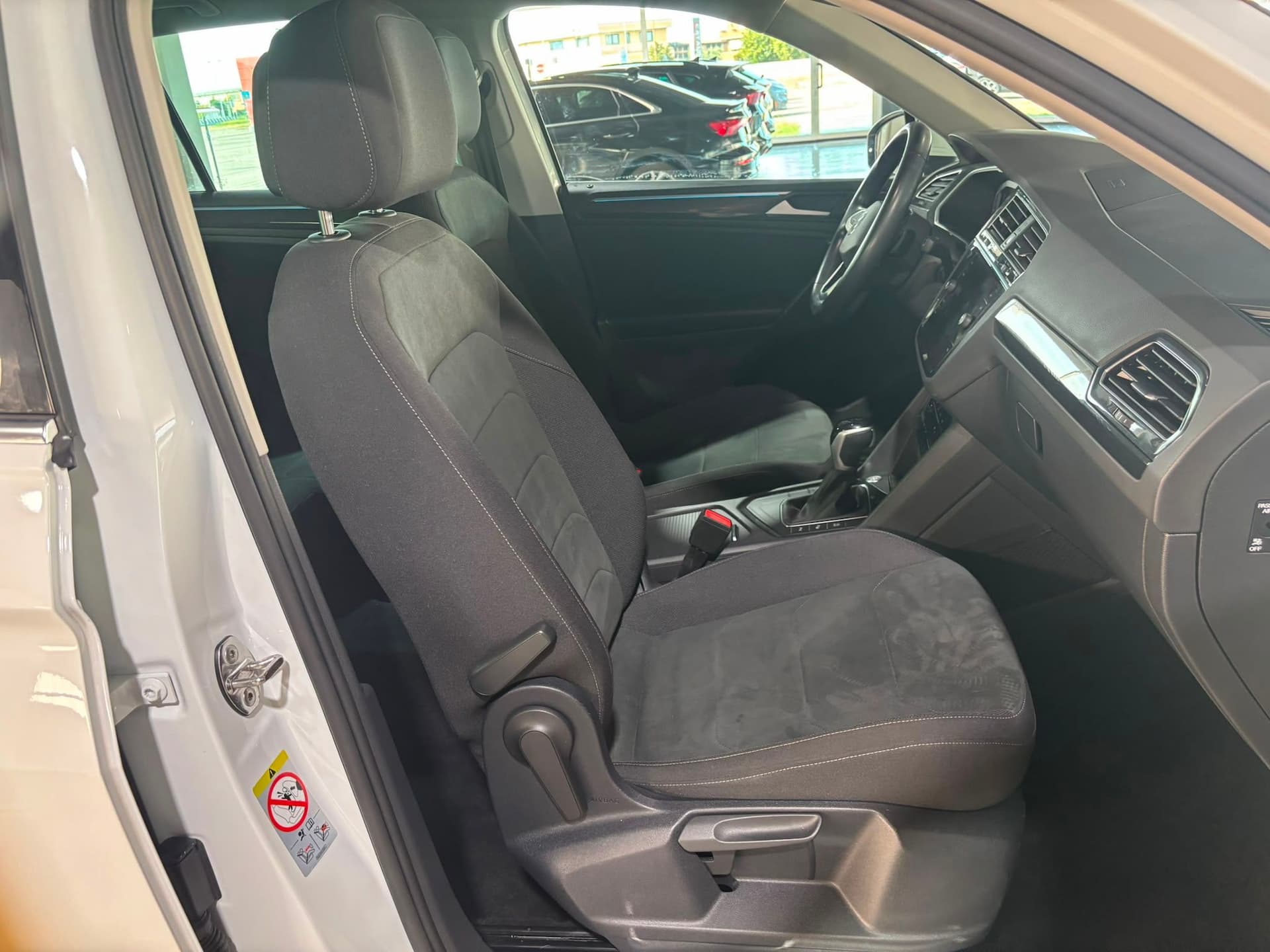 Volkswagen Tiguan II 2021 2.0 tdi Elegance 150cv dsg - Miniatura 17