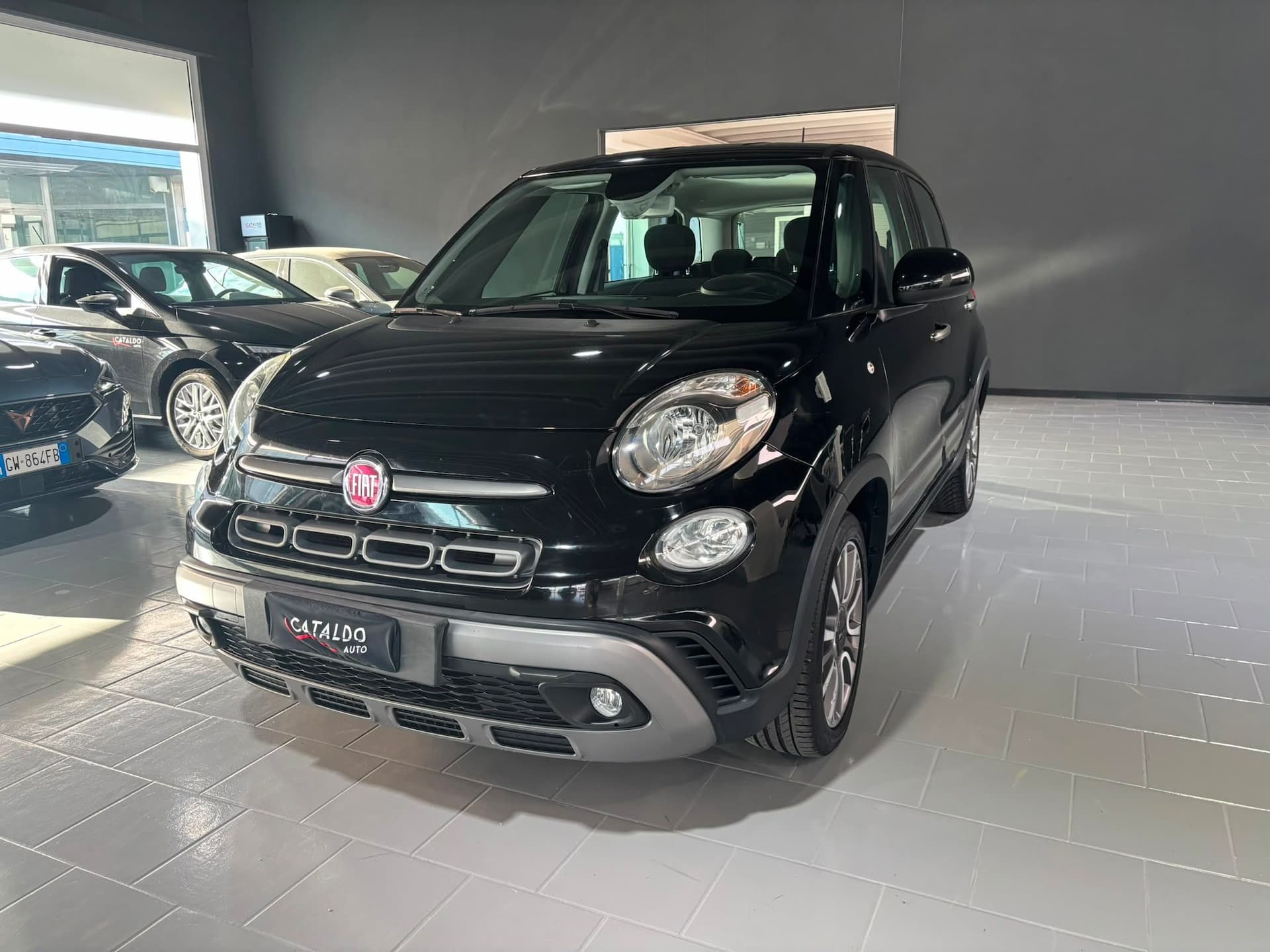 Fiat 500L 2017 Cross 1.3 mjt 95cv - Miniatura 1
