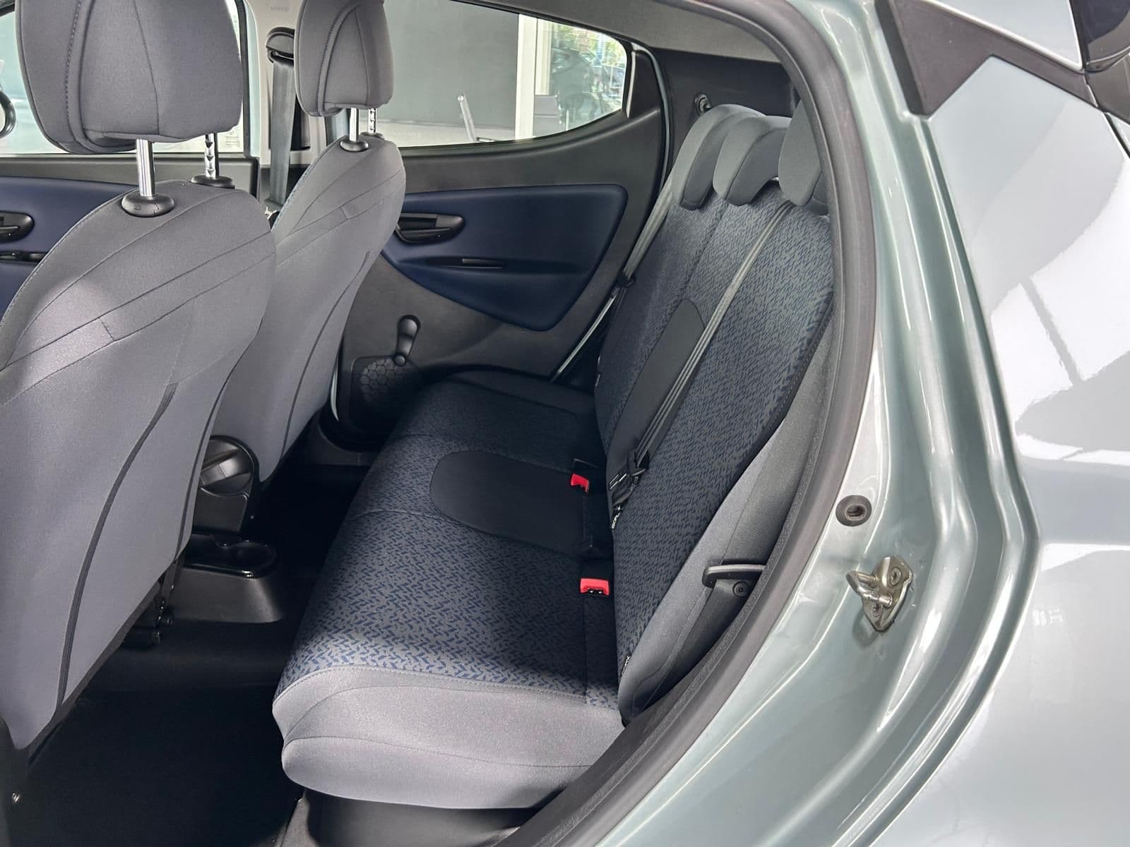 Lancia Ypsilon III 2021 1.0 firefly hybrid Gold SeS - Miniatura 12