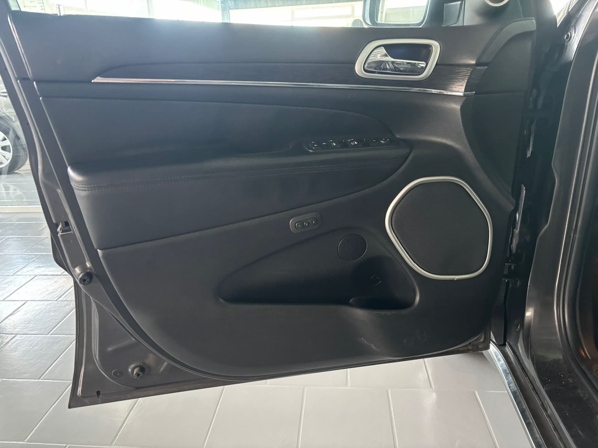 Jeep Grand Cherokee IV 2013 3.0 crd (mjt II) V6 Summit 250cv auto - Miniatura 9